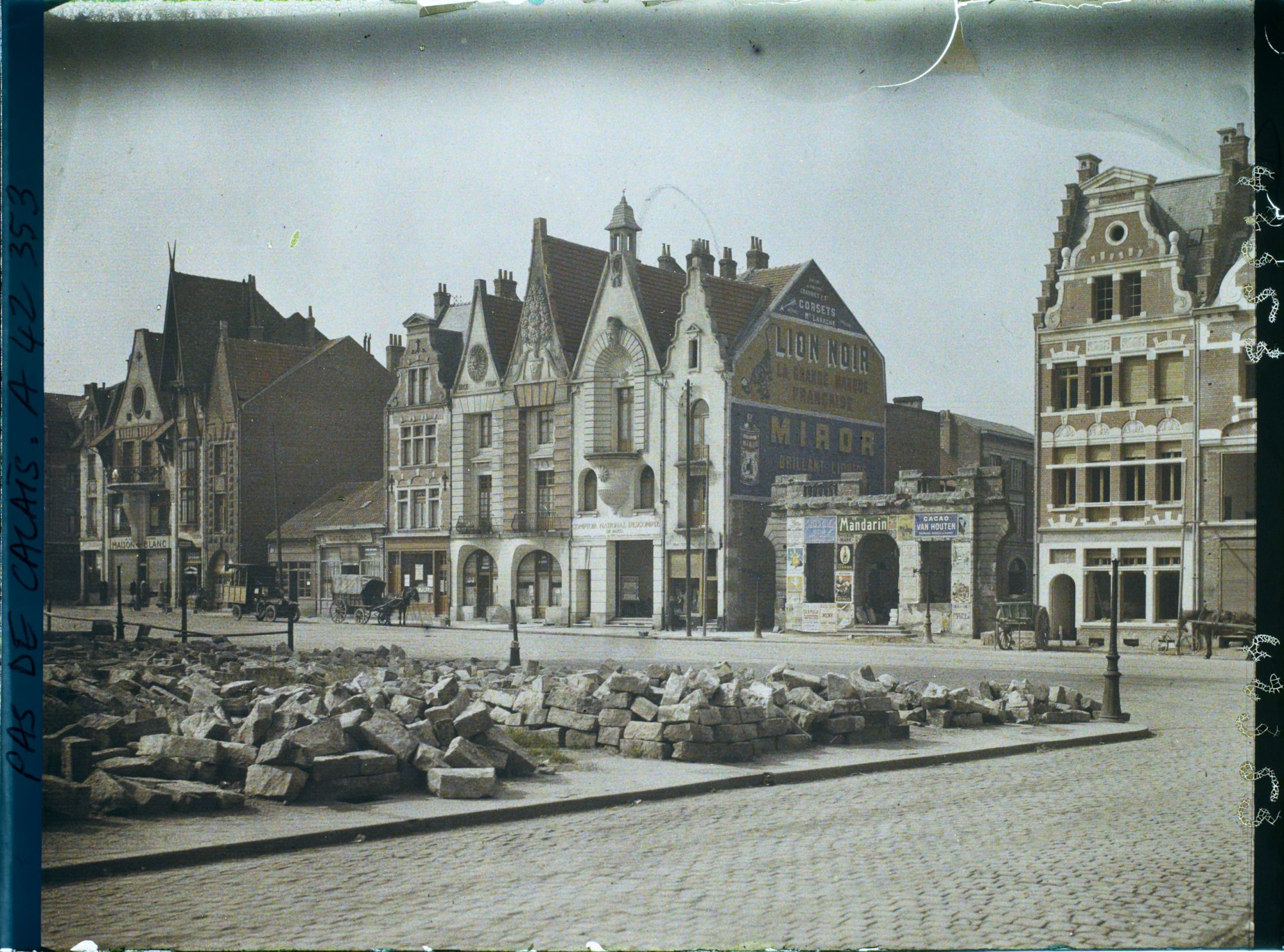 Image représentant France, Bethune, Grande Place, vue vers le Sud Est