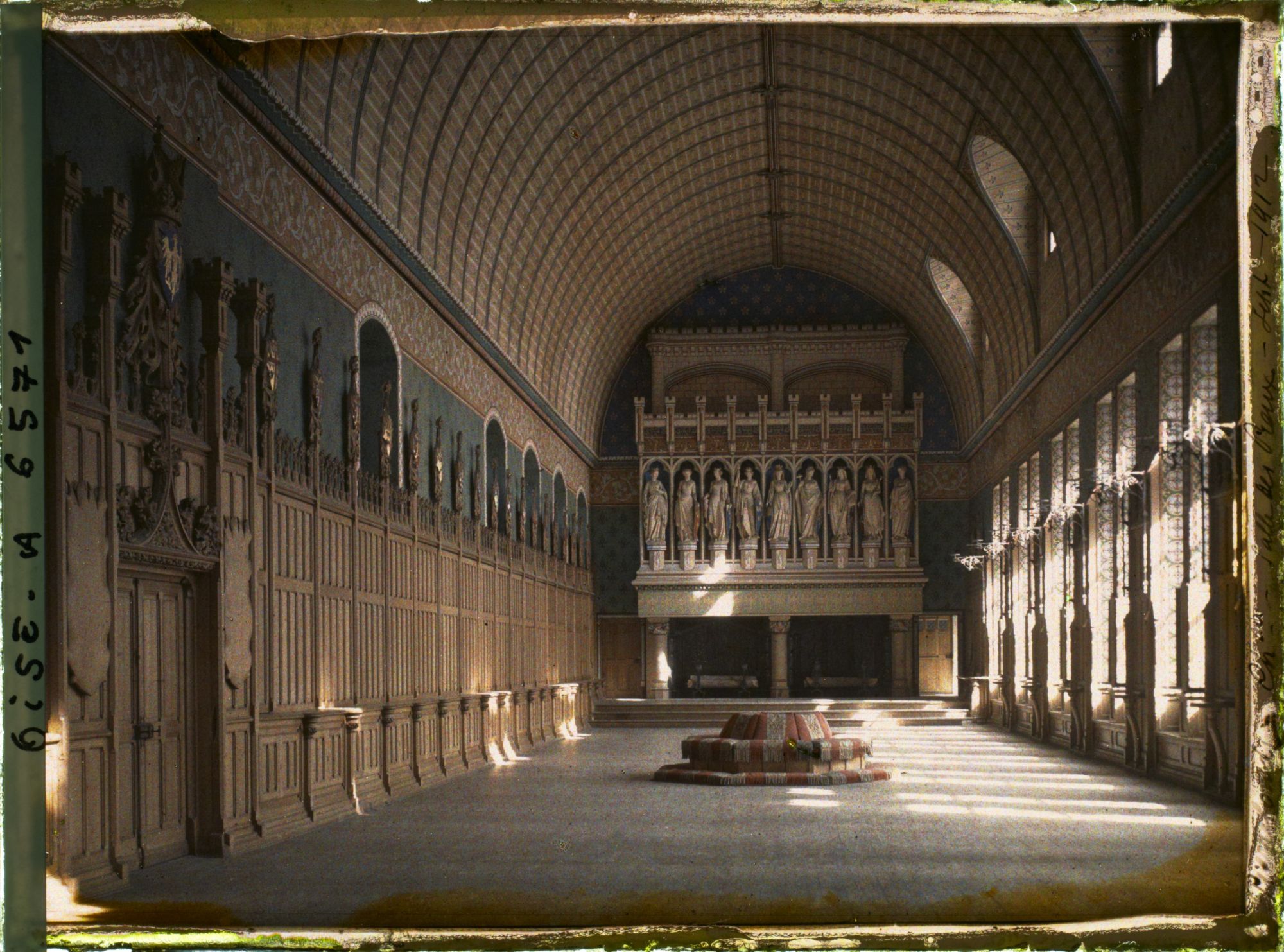 Image représentant France, Pierrefonds, La Salle des Preux