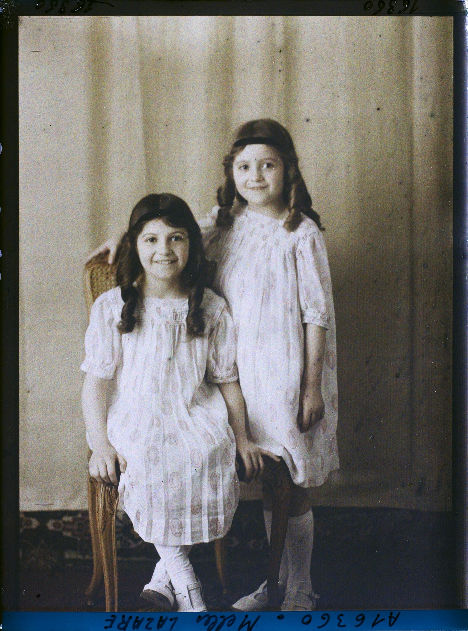 Image représentant Les  https://musee-albert-kahn.s-museum.fr/home/NWQ2OTAwYzNmYjZlZTk1ZWQwODJmMjY4L2dlbmVyaWMtbm90aWNlLXRhYi9hdXRob3JpdHkvNjE3YTc5ZjVjZjhiODk2OGIzMzM3ZDIx/5d6900c3fb6ee95ed082f268/generic-notice-tab/authority/617a79ebcf8b8968b3337148 demoiselles Lazare