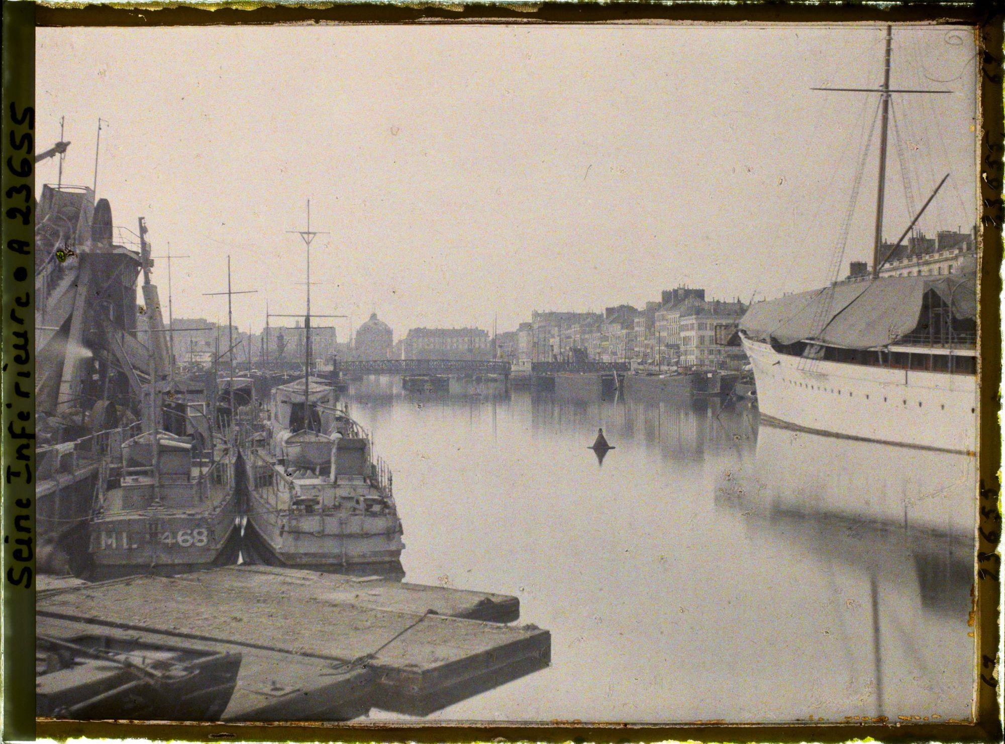 Image représentant Vue d'ensemble du Bassin du Commerce