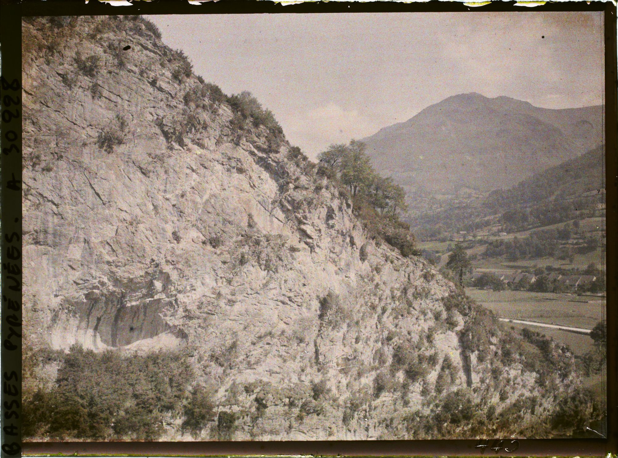Image représentant France , Vallée d'Ossau, Rochers du Hourat