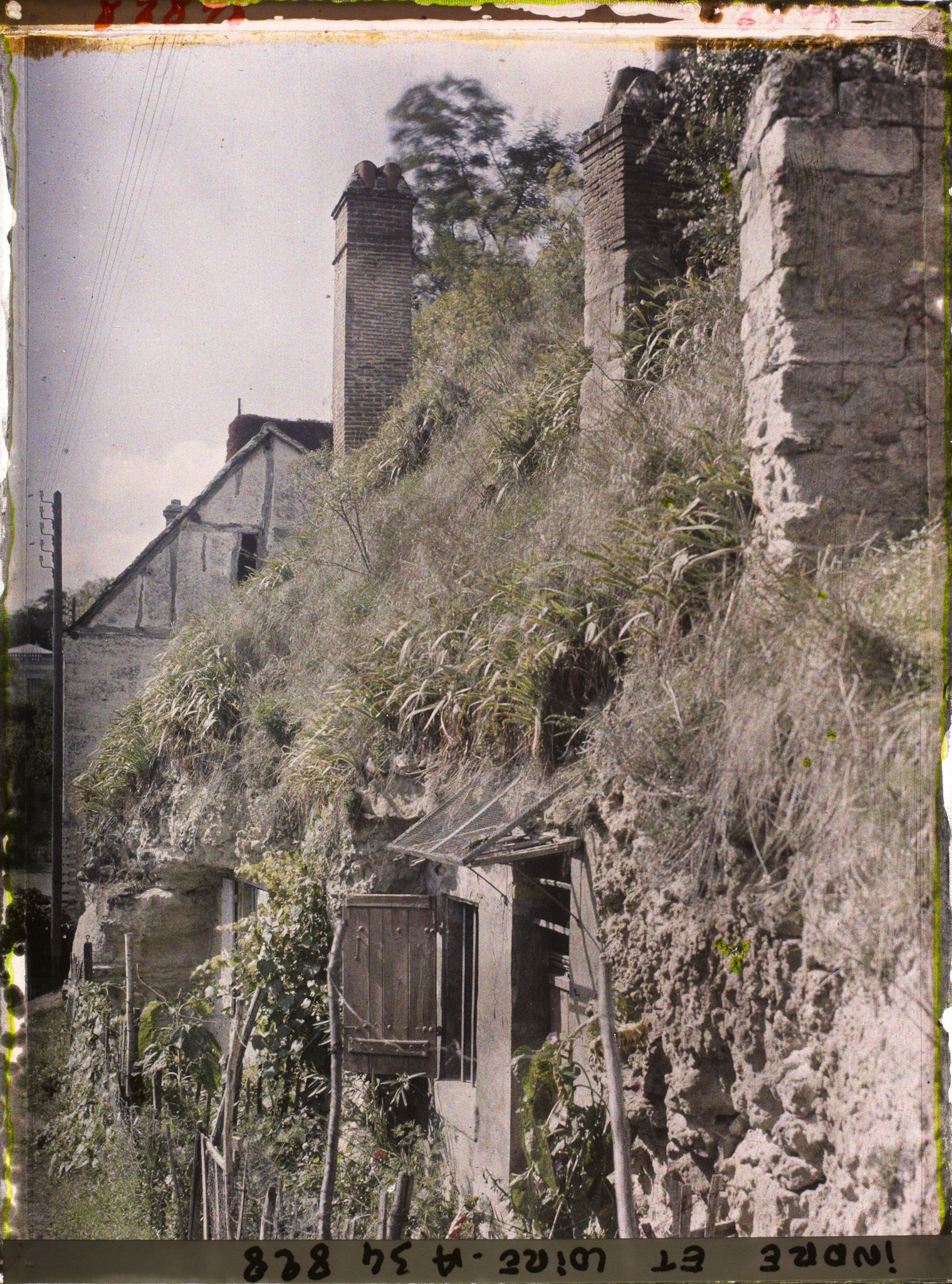 Image représentant Habitation troglodyte des Patys et ses cheminées