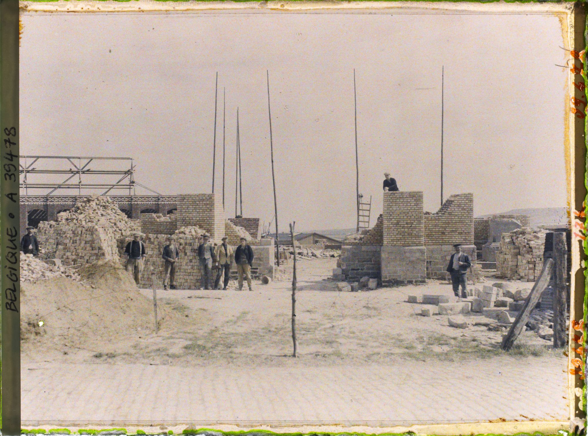 Image représentant Belgique, Locre, Reconstruction de l'Eglise