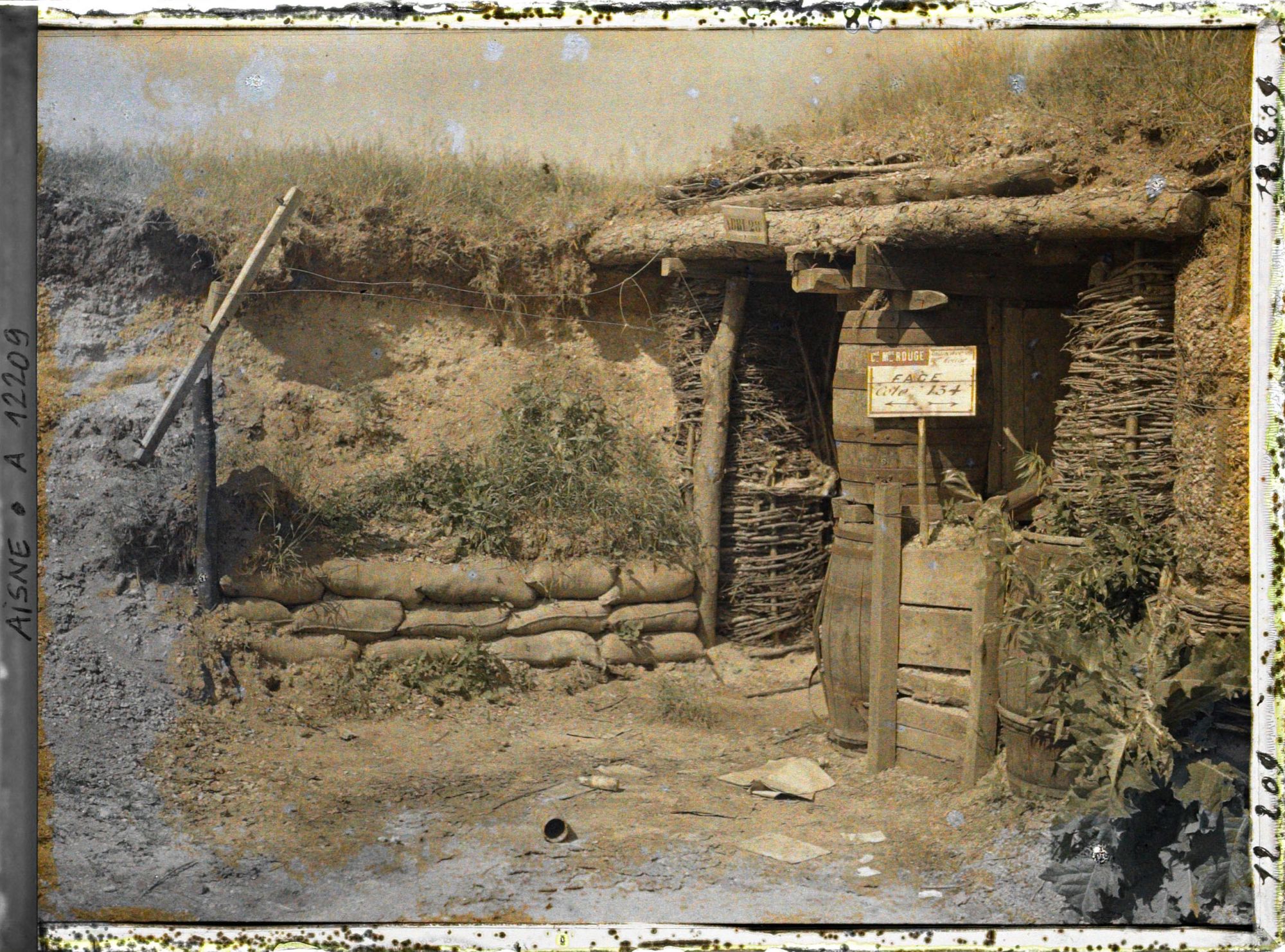 Image représentant Un abri dans la tranchée de la Maison-Rouge