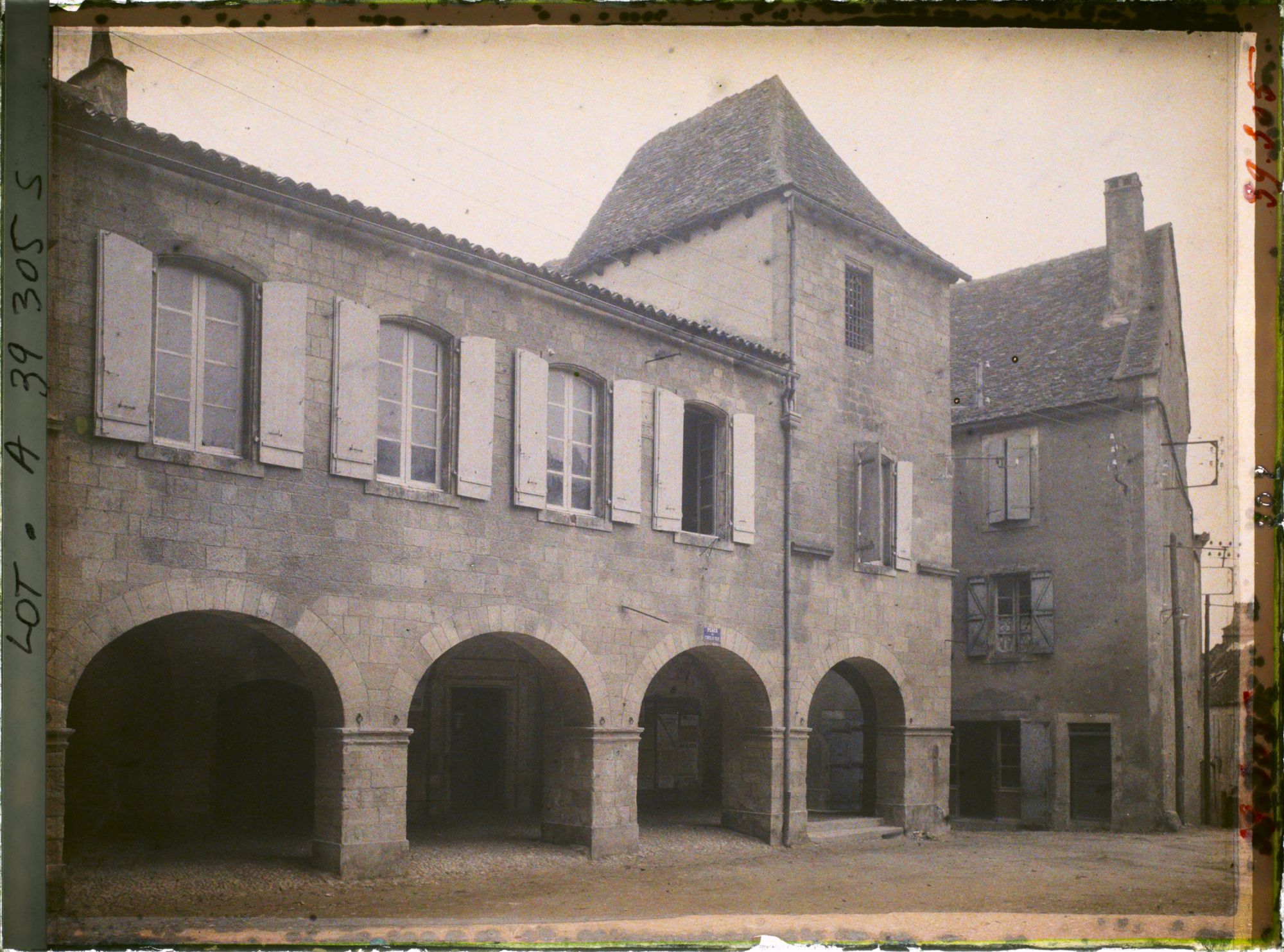 Image représentant France, Gourdon, L'Hotel de Ville
