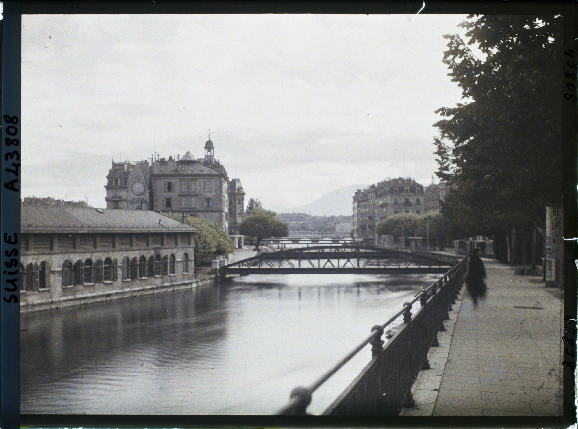 Image représentant Le Rhône vu du quai de la Poste