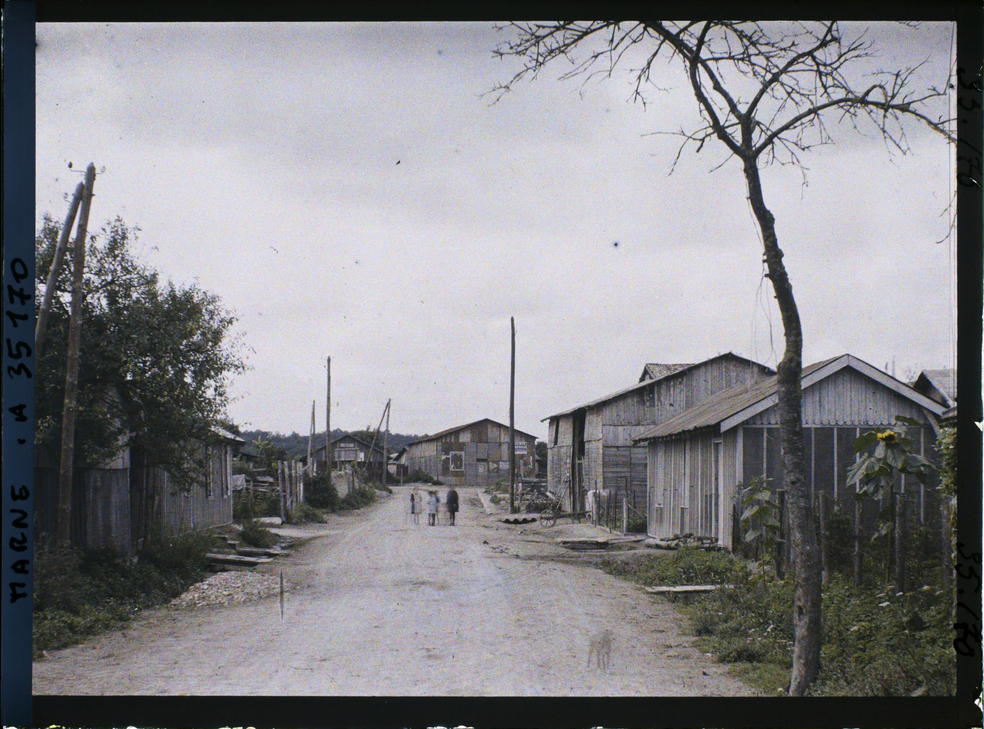 Image représentant France, Vienne la Ville, Entrée de Vienne la Ville par la même route