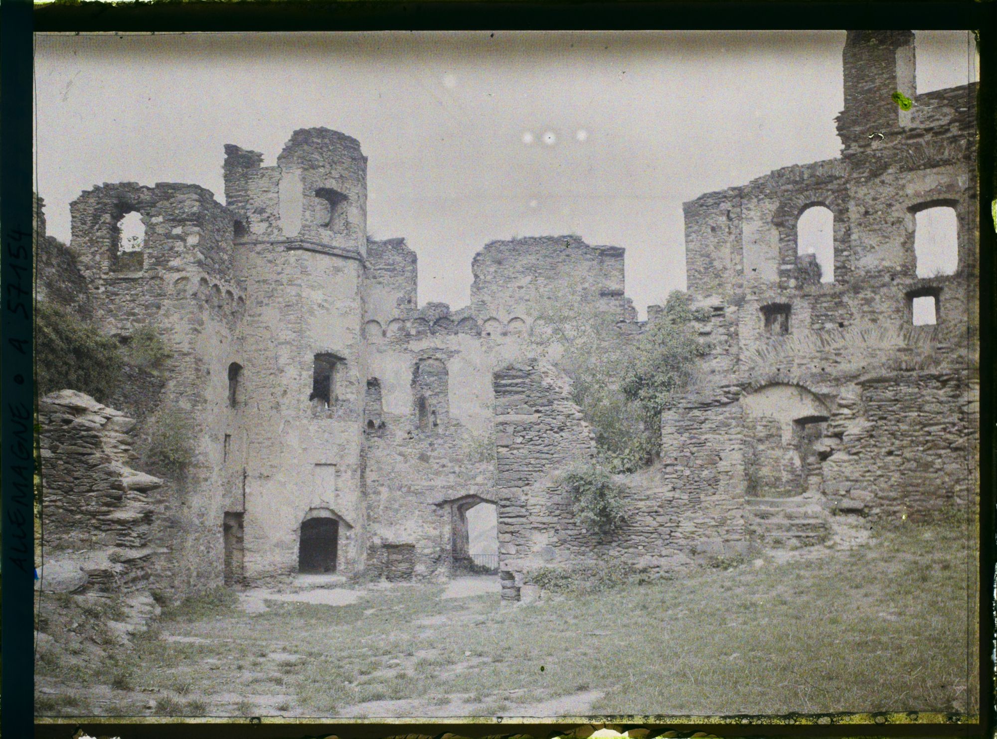 Image représentant Bords du Rhin, St Goard, St Goard - Ruines de Rheinsfields