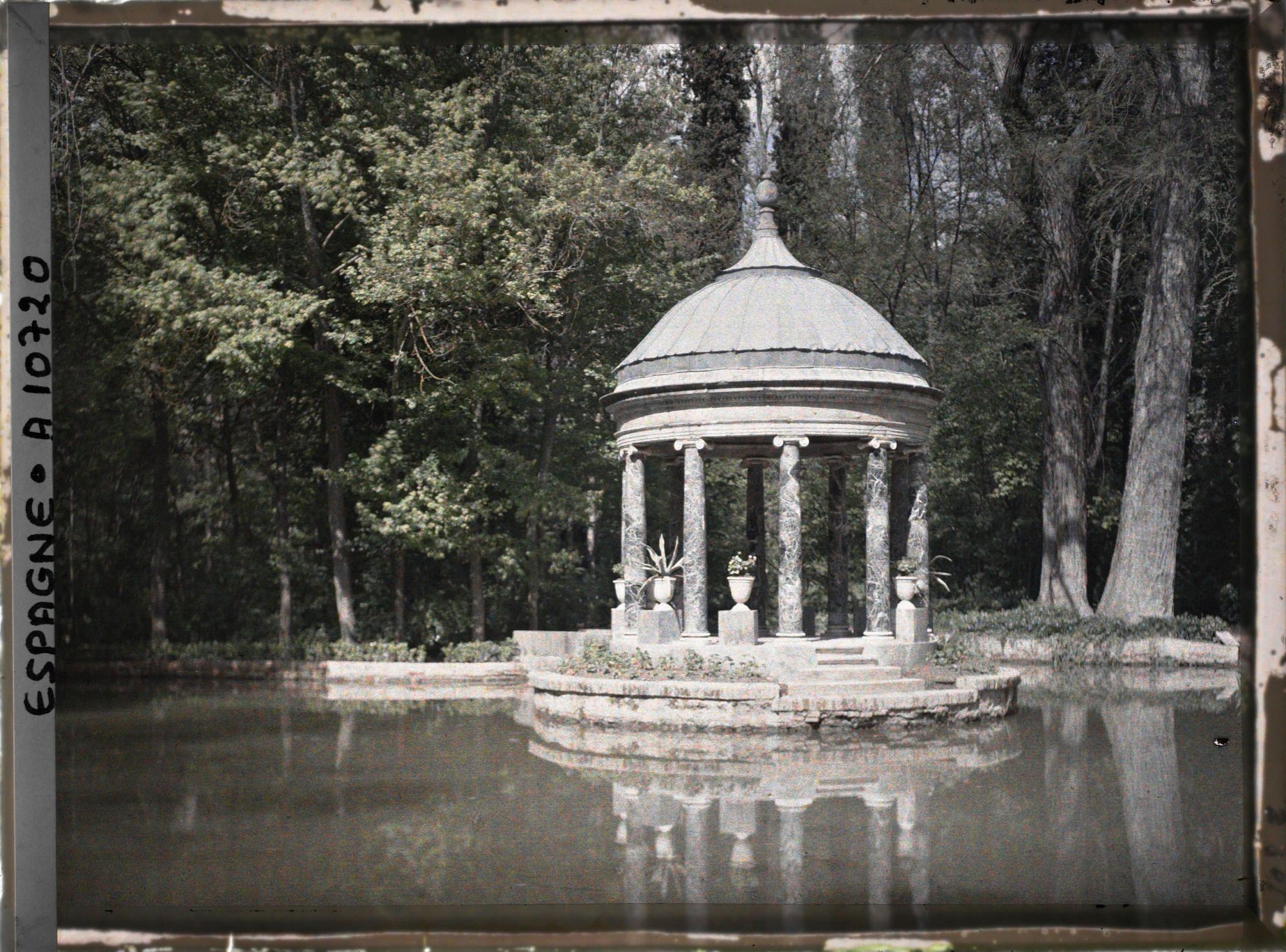 Image représentant Espagne, Aranjuez, Autre vue du même lac