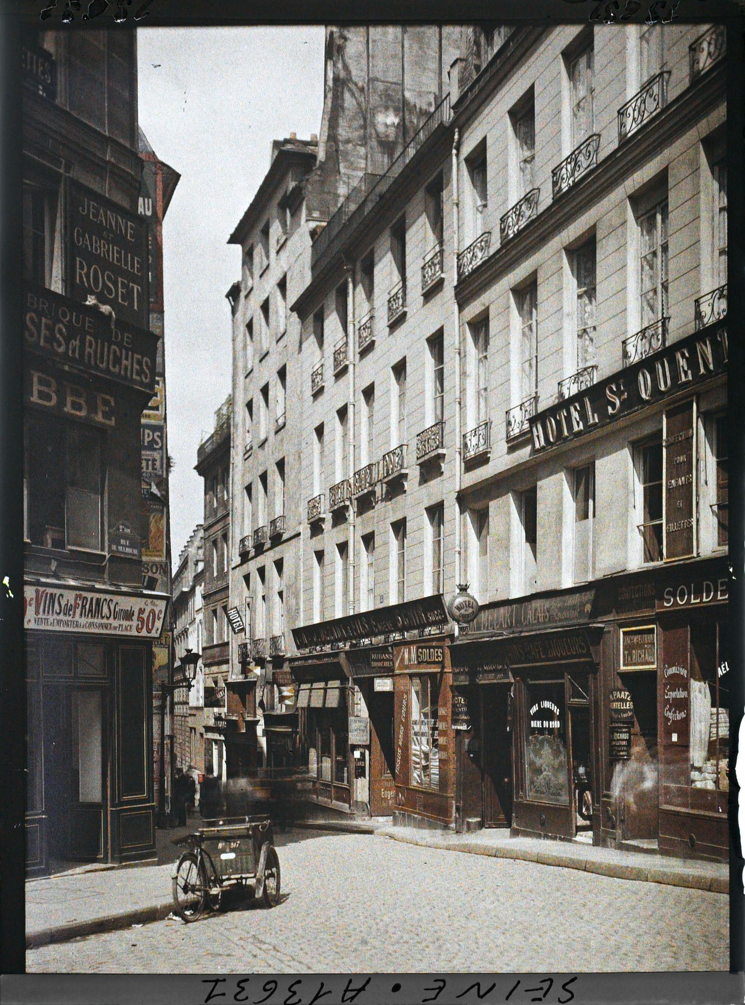Image représentant La rue des Jeûneurs vue de la rue de Mulhouse