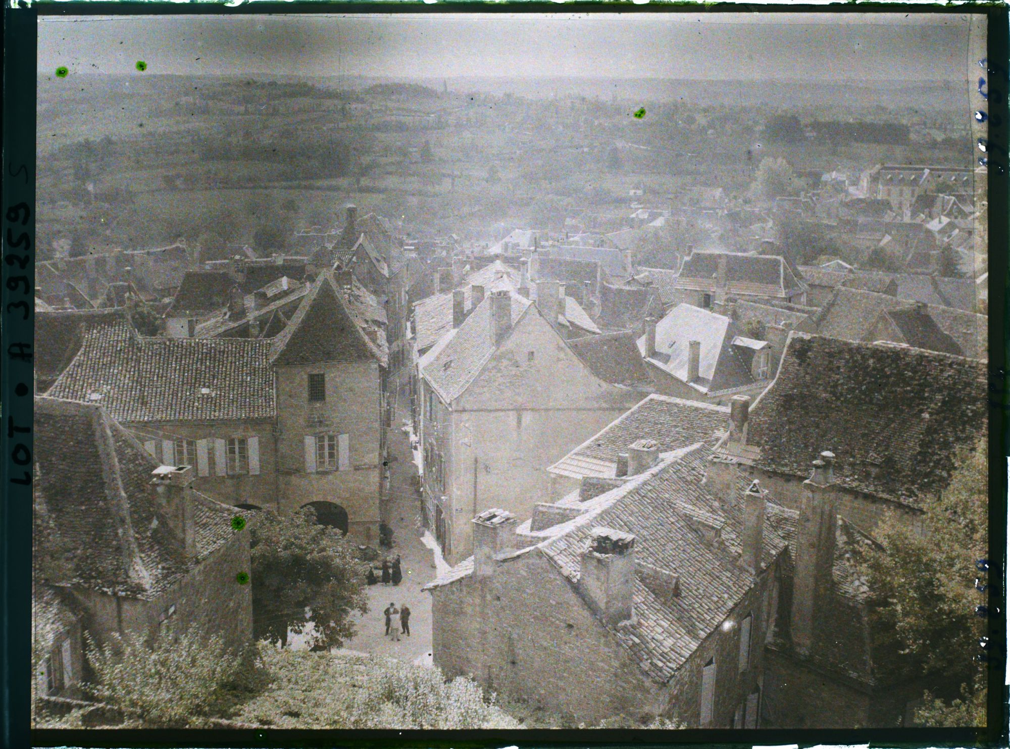 Image représentant France, Gourdon (Lot), Vue d'ensemble sur la ville prise de la promenade du Château vers le s.o.