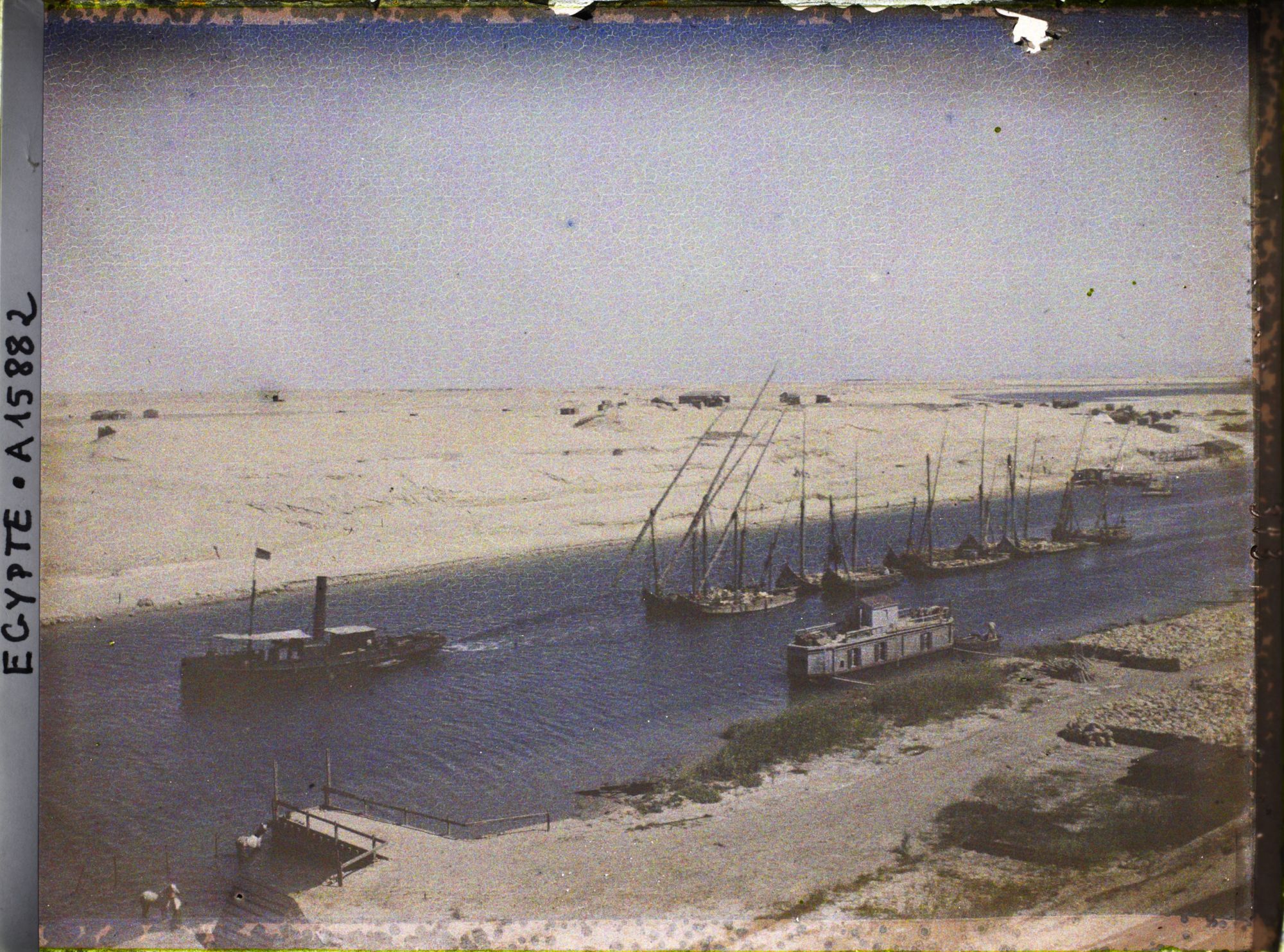 Image représentant La rive asiatique du canal de Suez