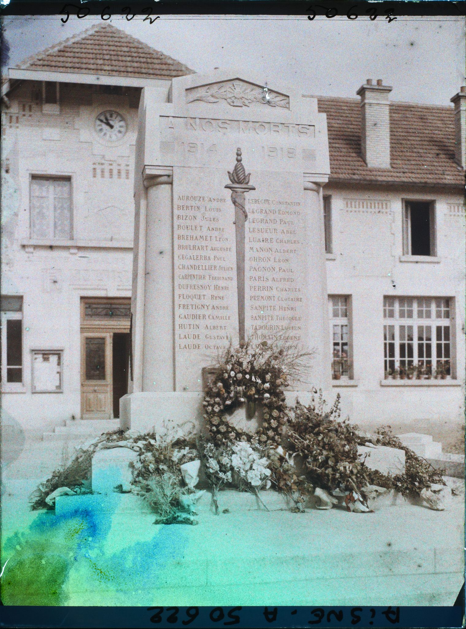 Image représentant France, Crouy, Monumt aux Morts