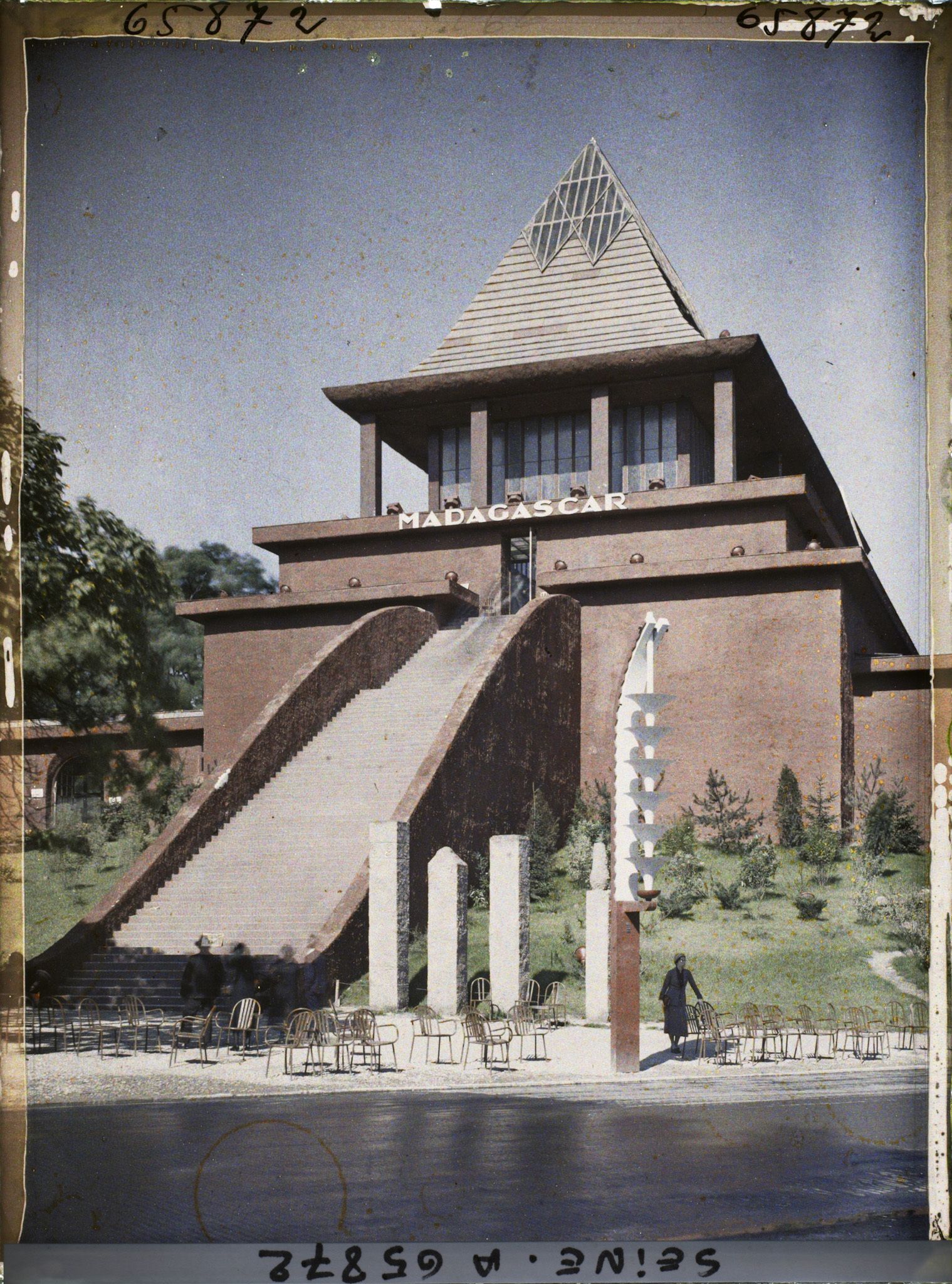 Image représentant L'Exposition Coloniale Internationale de 1931, le pavillon de Madagascar