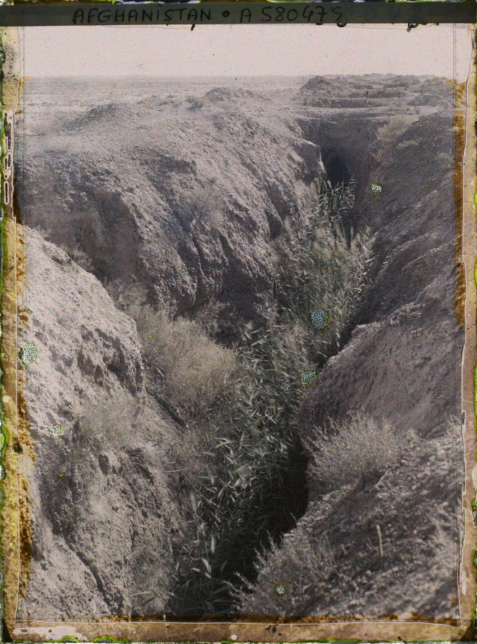 Image représentant Un Karez : canal souterrain