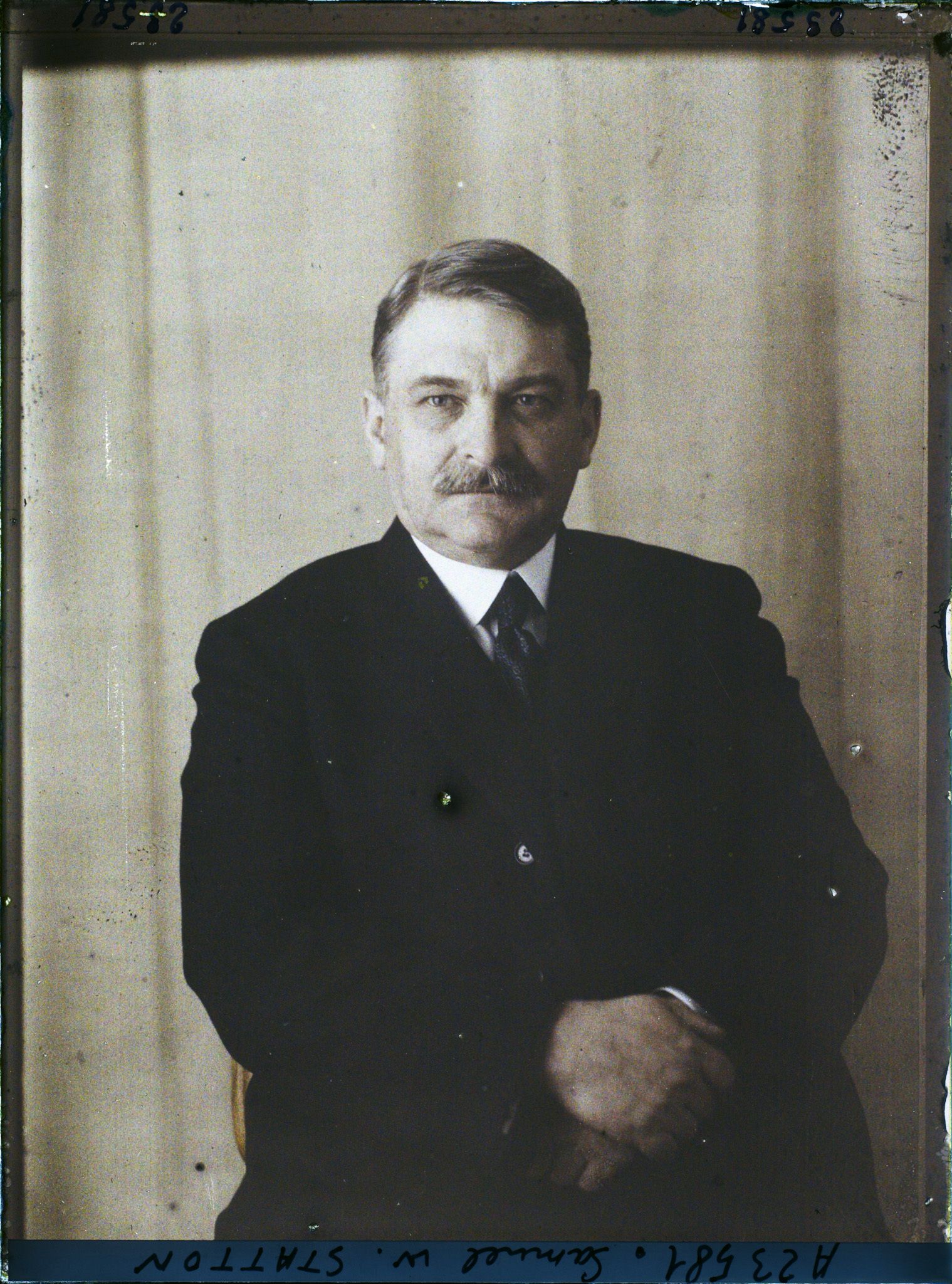 Image représentant Monsieur  https://musee-albert-kahn.s-museum.fr/home/NWQ2OTAwYzNmYjZlZTk1ZWQwODJmMjY4L2dlbmVyaWMtbm90aWNlLXRhYi9hdXRob3JpdHkvNjE3YTc5ZjVjZjhiODk2OGIzMzM3ZDIx/5d6900c3fb6ee95ed082f268/generic-notice-tab/authority/617a79ebcf8b8968b333780e Samuel Wesley Stratton