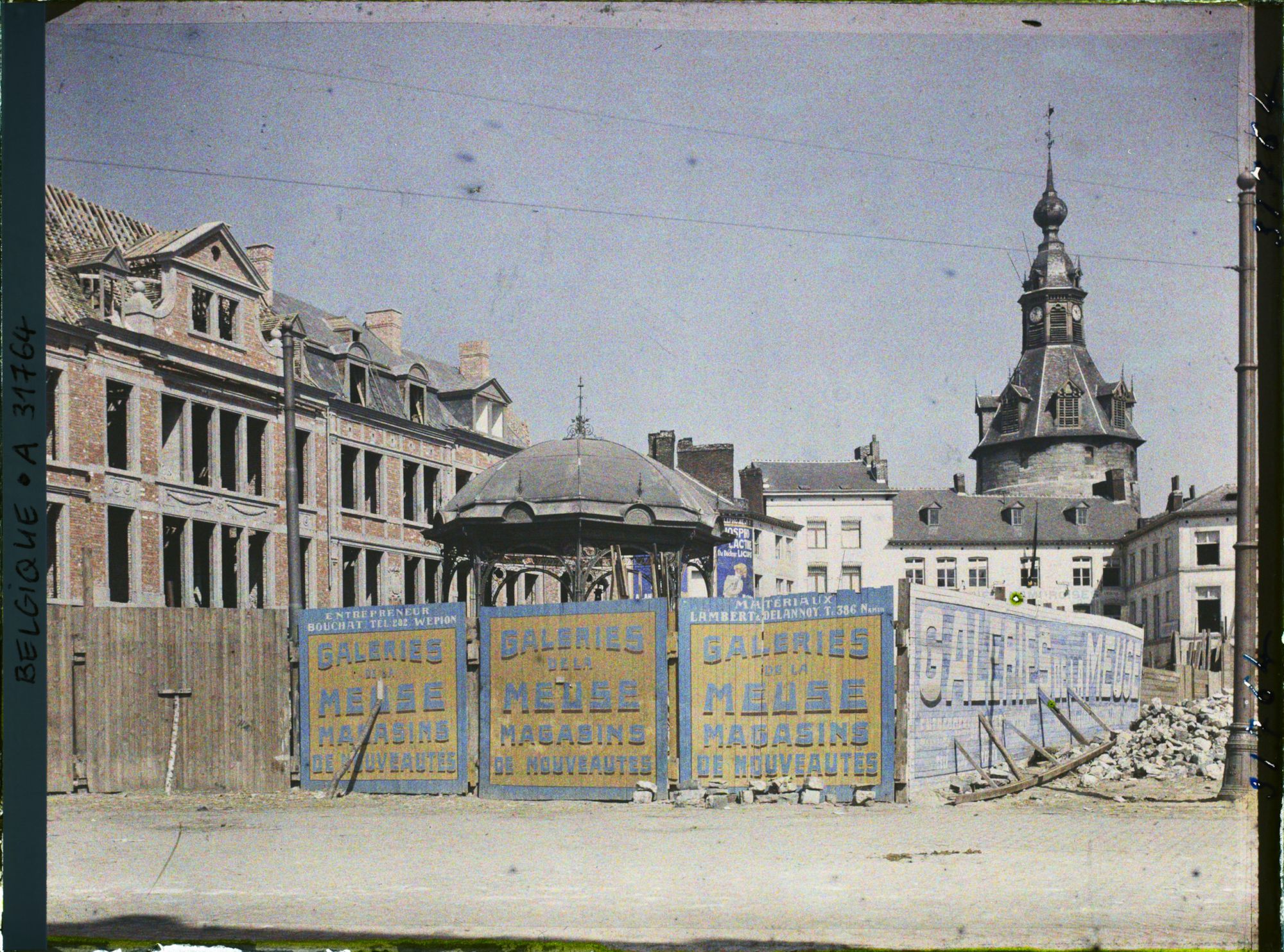Image représentant Belgique, Namur, Nouvel aspect de l' ancienne Place d'Armes et le Beffroi