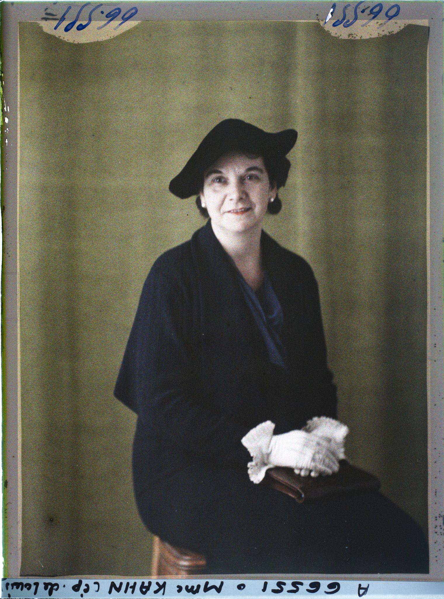 Image représentant https://musee-albert-kahn.s-museum.fr/home/NWQ2OTAwYzNmYjZlZTk1ZWQwODJmMjY4L2dlbmVyaWMtbm90aWNlLXRhYi9hdXRob3JpdHkvNjE3YTc5ZjVjZjhiODk2OGIzMzM3ZDIx/5d6900c3fb6ee95ed082f268/generic-notice-tab/authority/617a79ebcf8b8968b3336fe7 Madame Louis Kahn