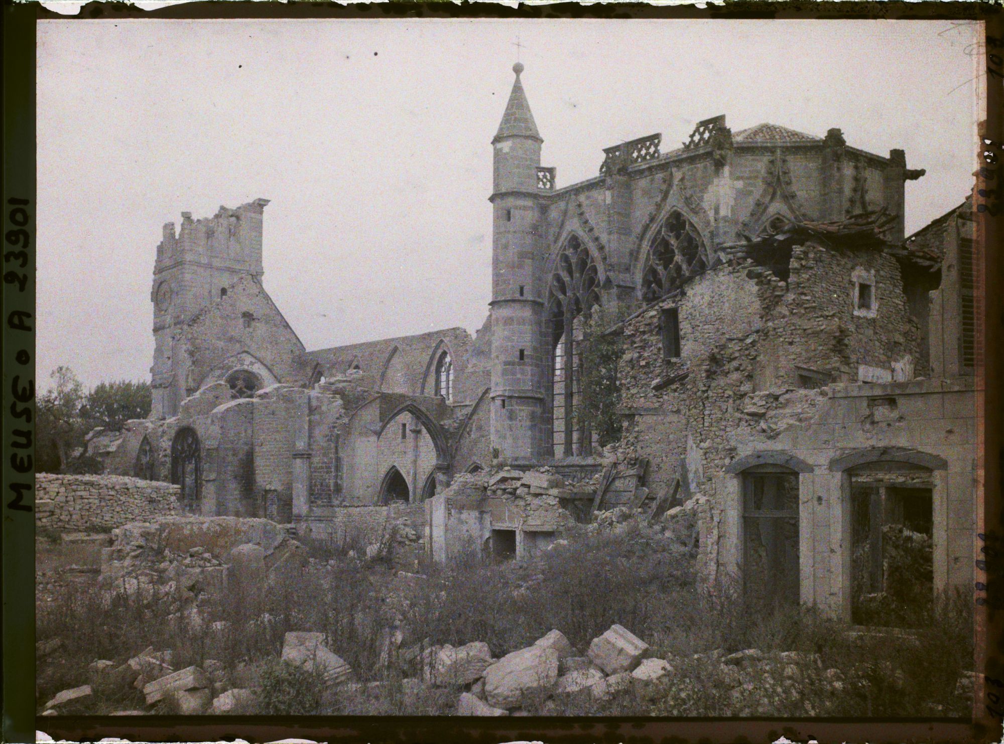 Image représentant France, Etain, Ensemble de l'Eglise
