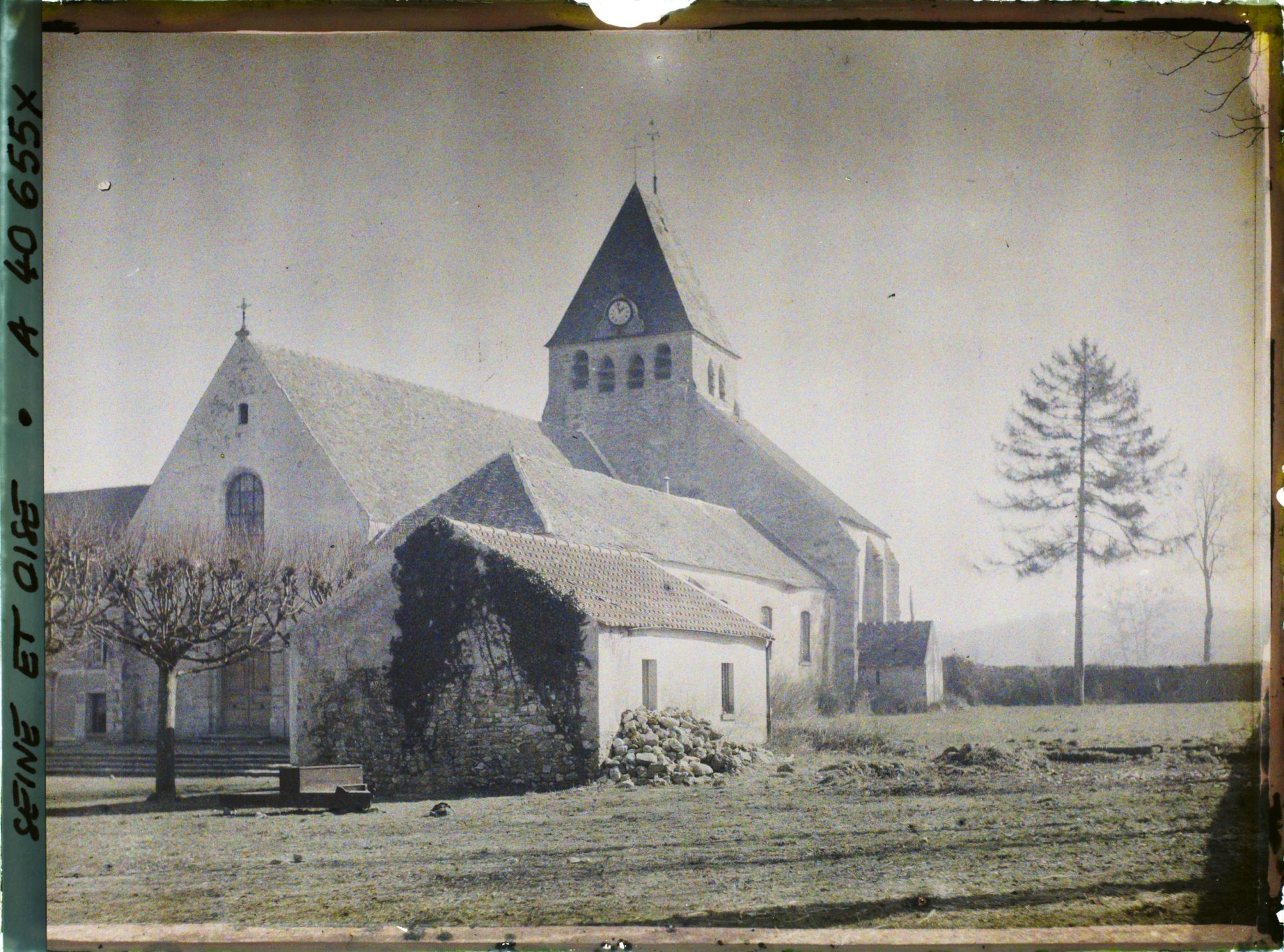 Image représentant France, Les Clayes, L'Eglise de Plaisir