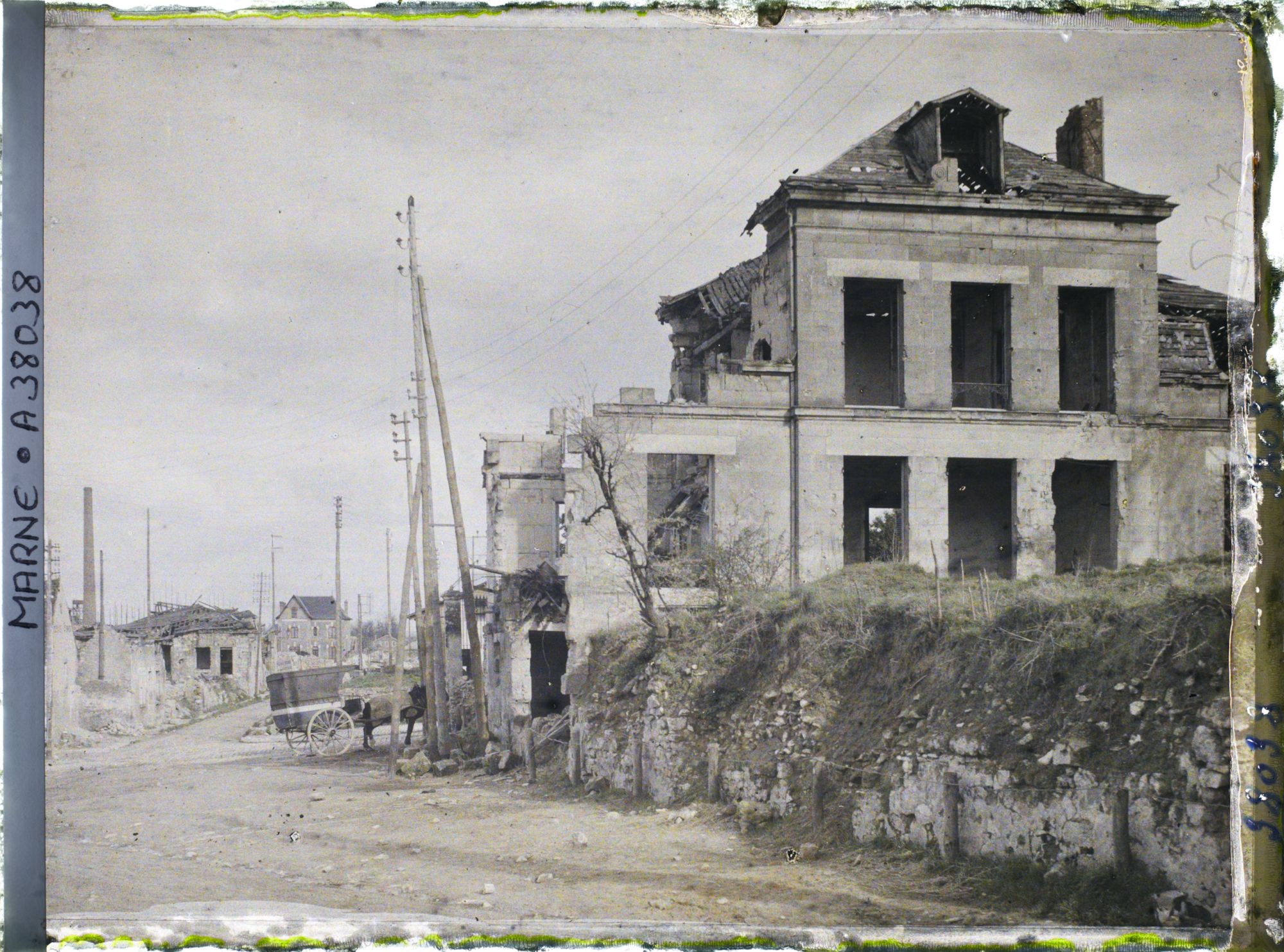 Image représentant France, Fismes, Ruines et maisons reconstruites