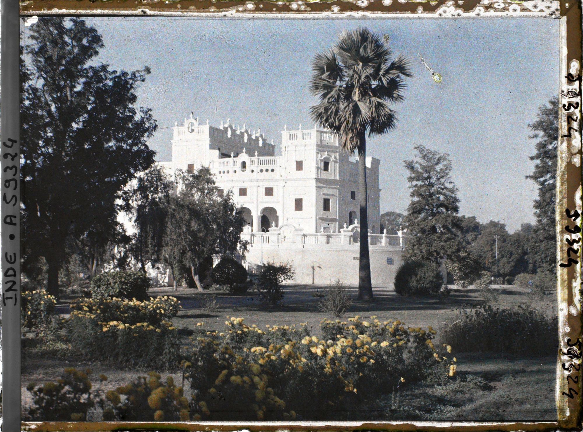 Image représentant Le palais Kamra, destiné aux invités indiens ayant des habitudes alimentaires particulières