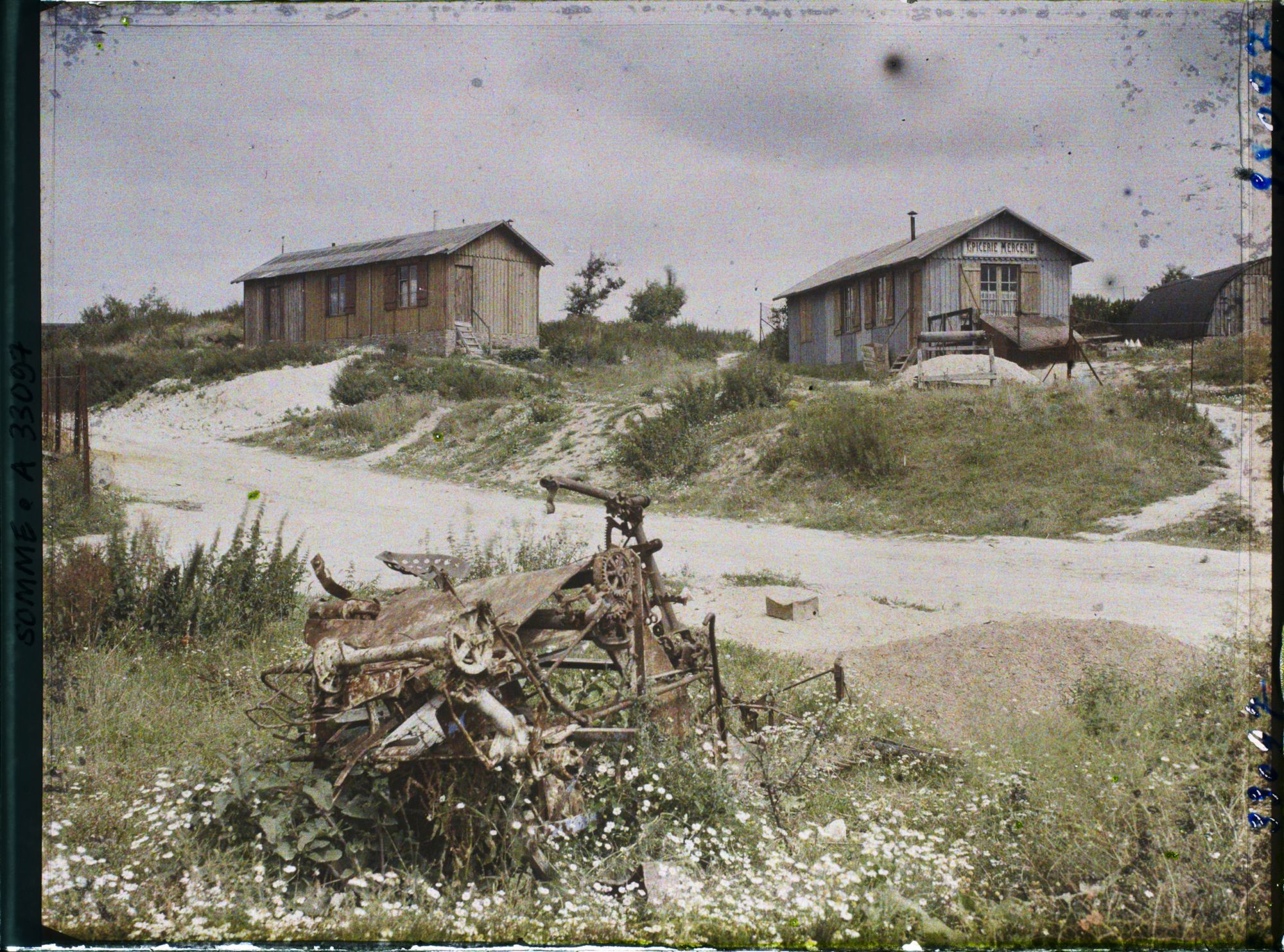 Image représentant France, Fricourt, Ruines et maisons provisoires