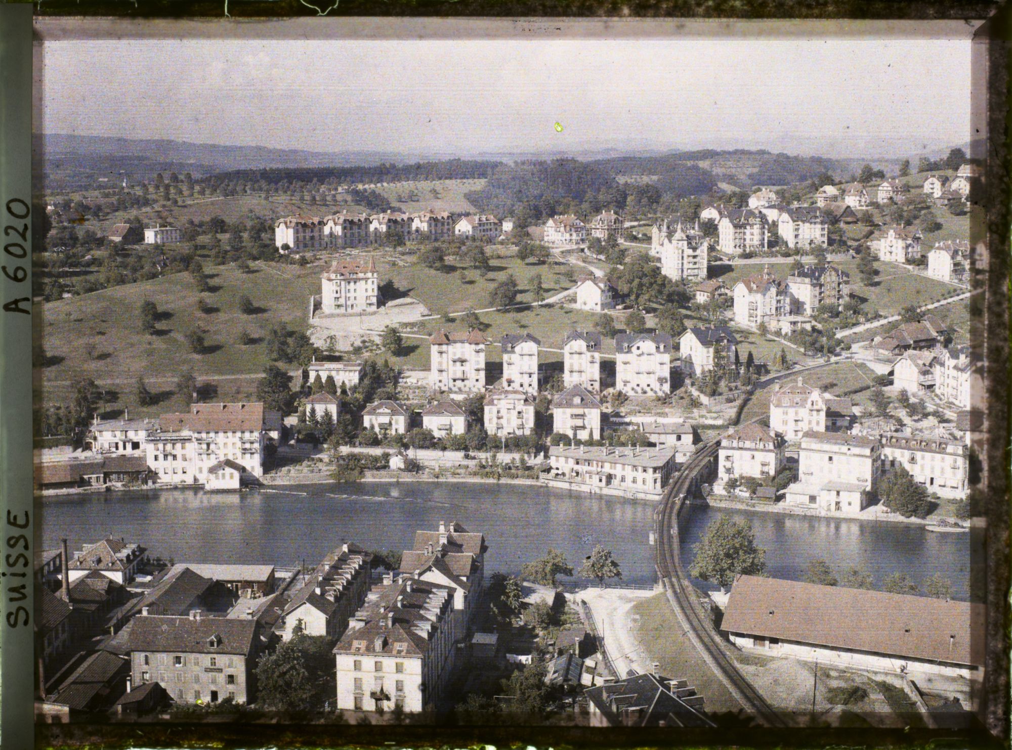 Image représentant Panorama de Lucerne et de la Reuss depuis la terrasse du château de Gütsch