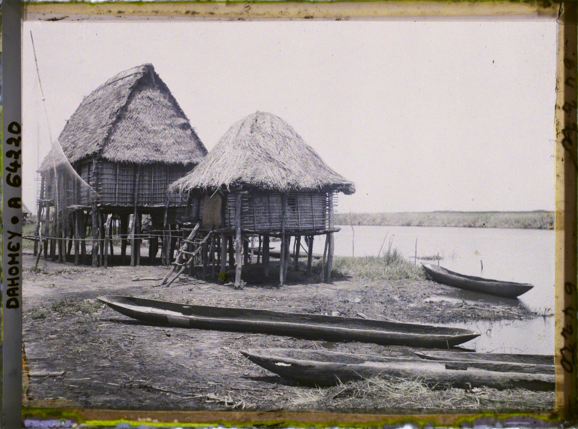 Image représentant Cases sur pilotis, village lacustre