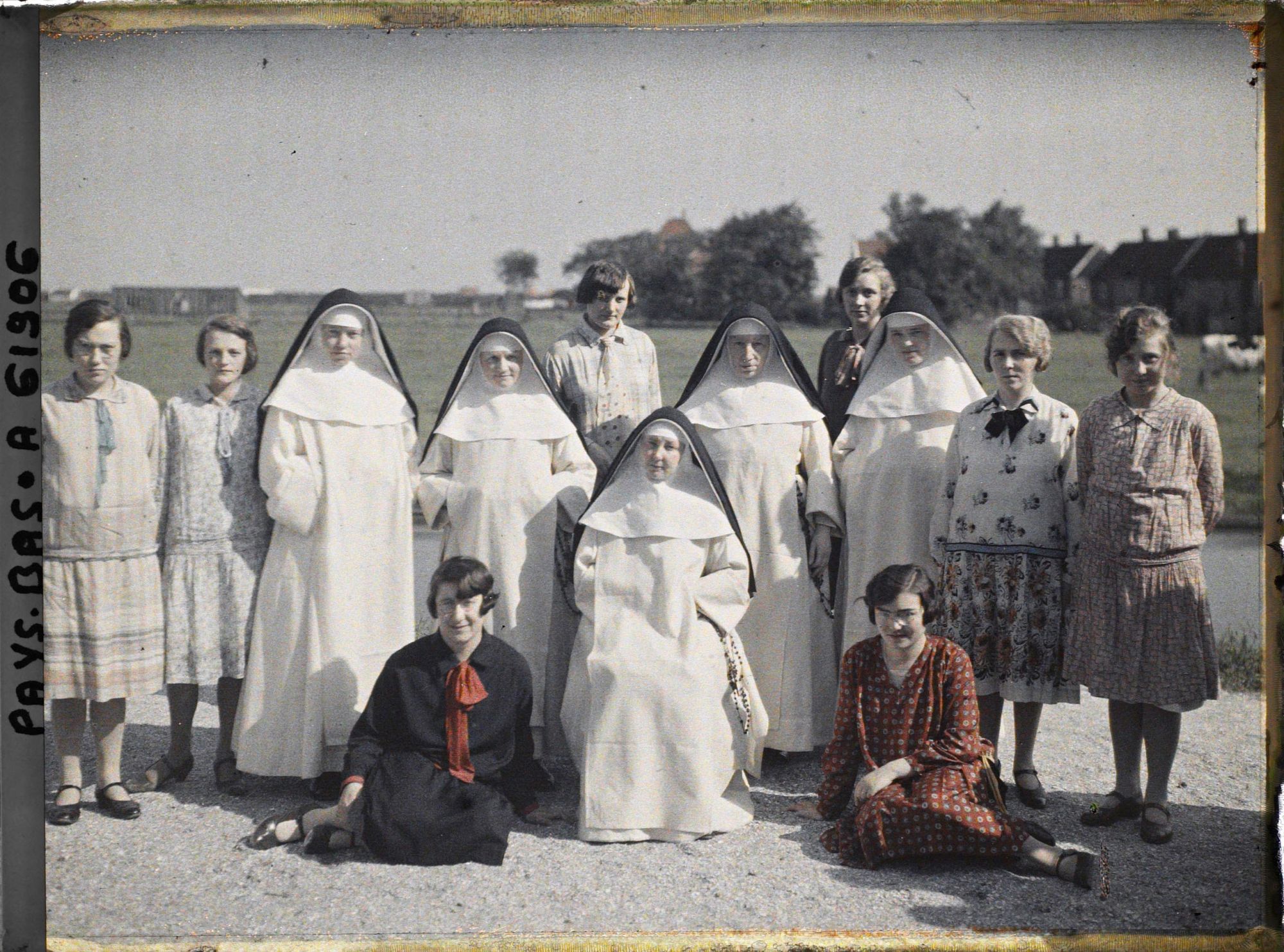 Image représentant Les enseignantes de l'école catholique de filles