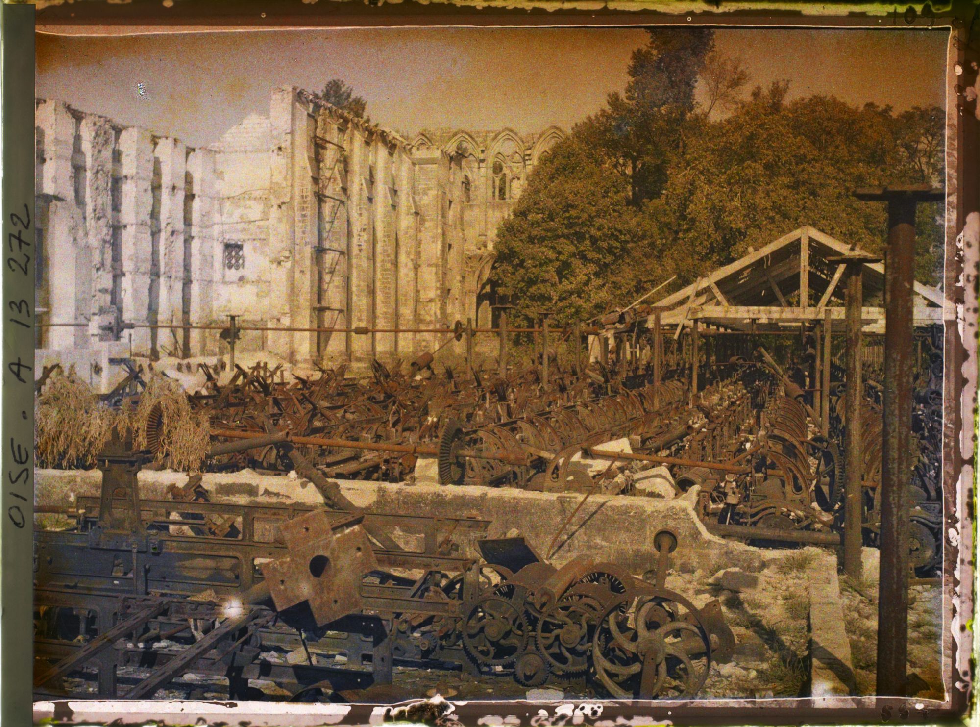 Image représentant France, Ourscamps, Ruines de l'Usine