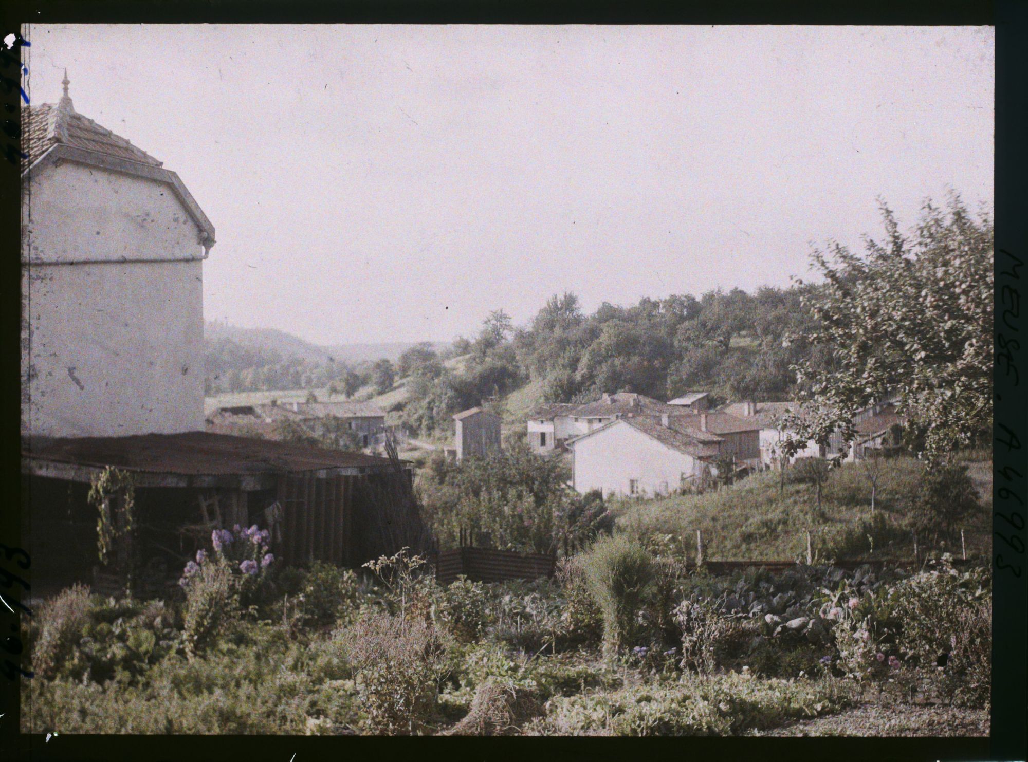 Image représentant France, La Chalade 392 h - Meuse, Vue vers la Vallée de Biesmes (Don le Four de Paris)