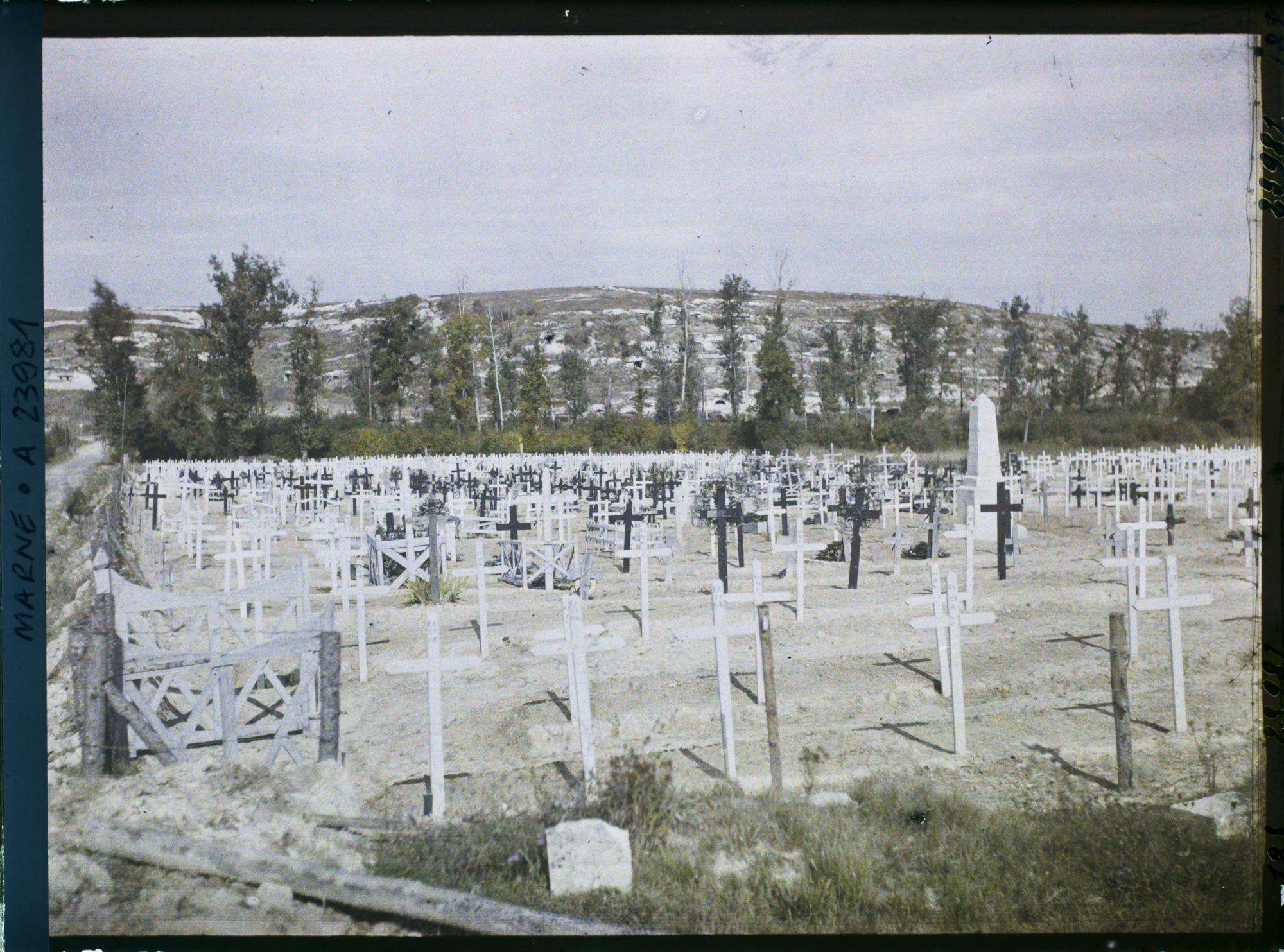 Image représentant France, Main de Massige, Cimetière de Massige