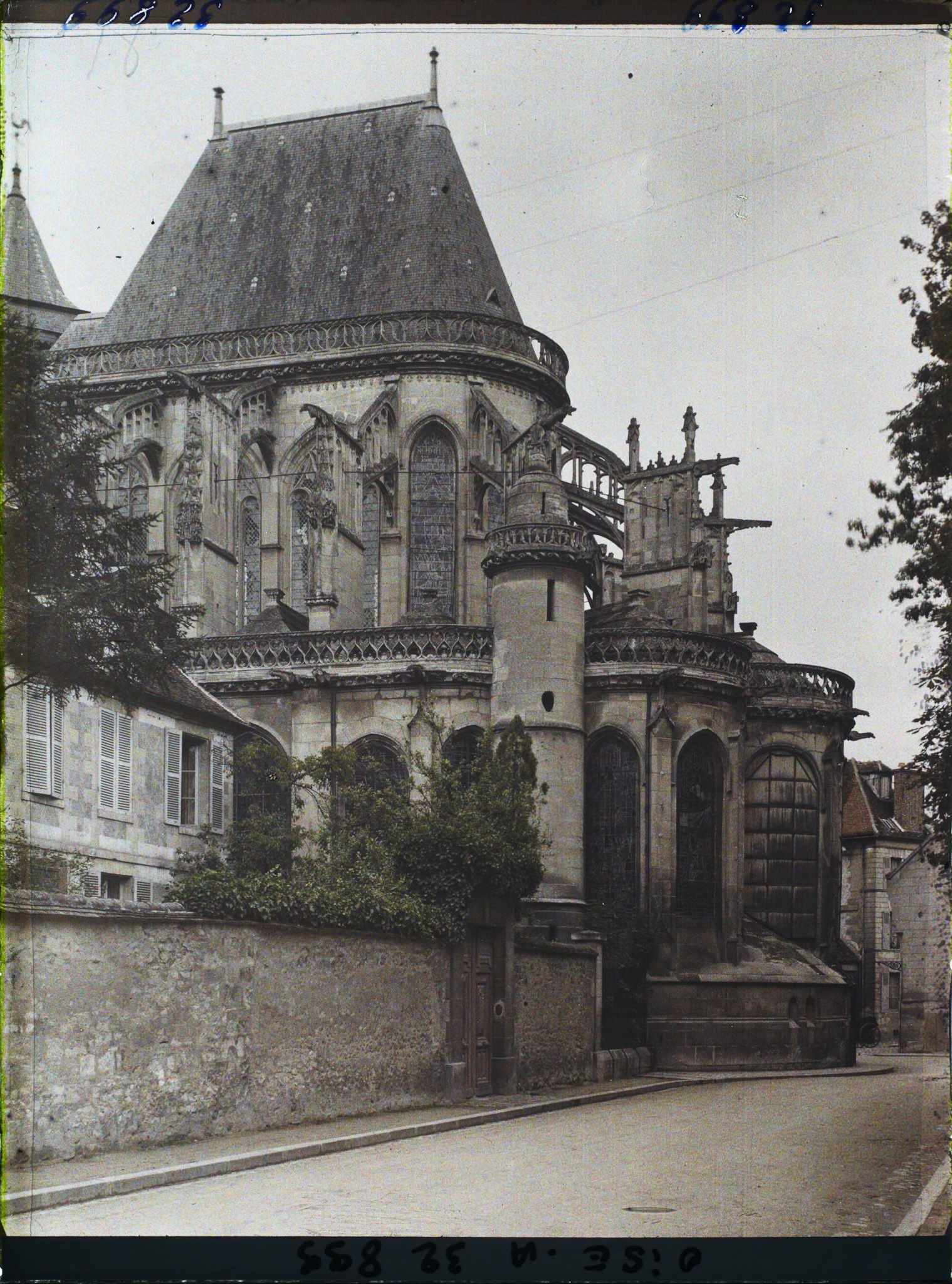 Image représentant France, Compiègne, Abside de l'Eglise St Antoine