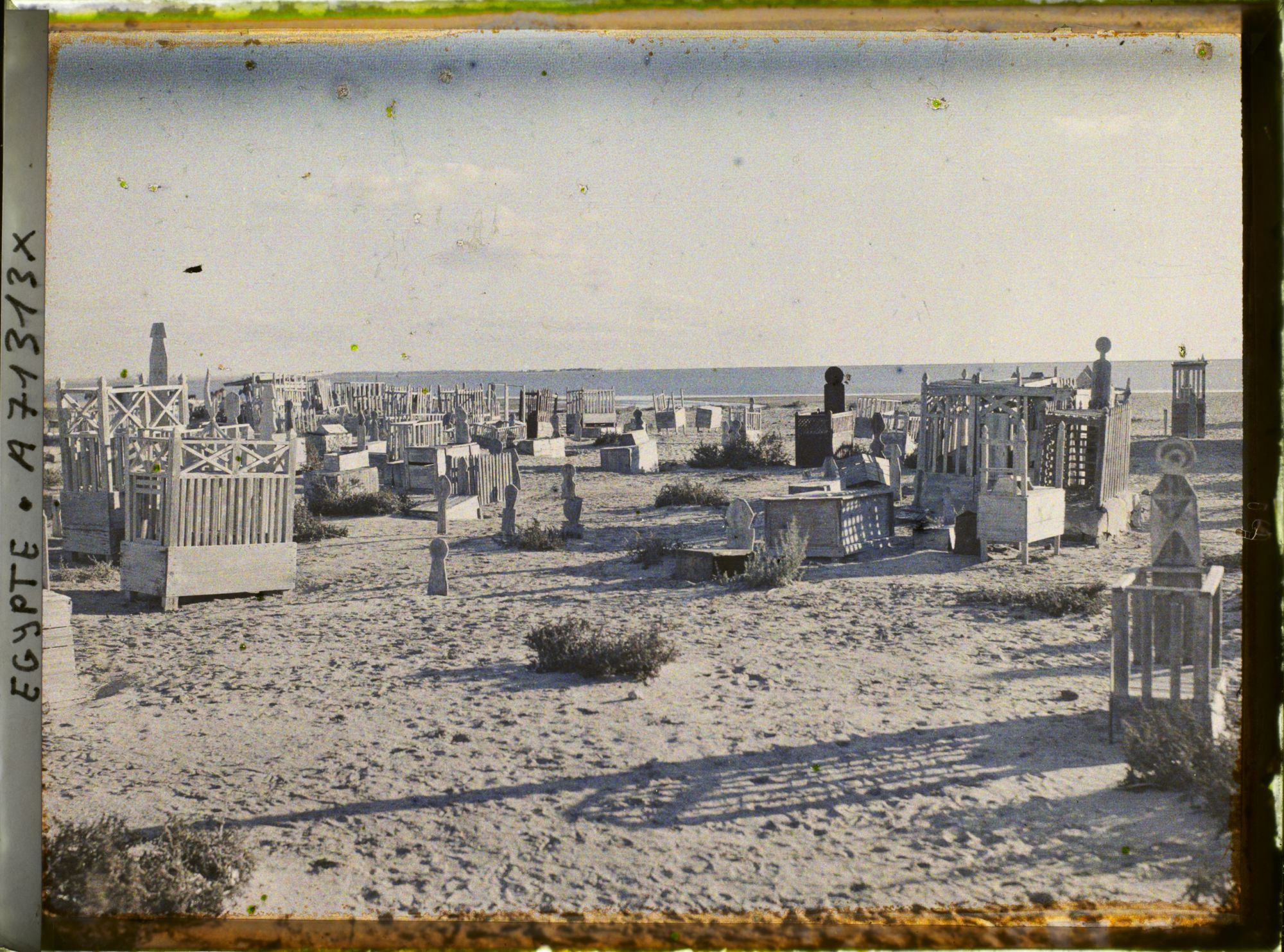 Image représentant Cimetière arabe près du lac Menzaleh