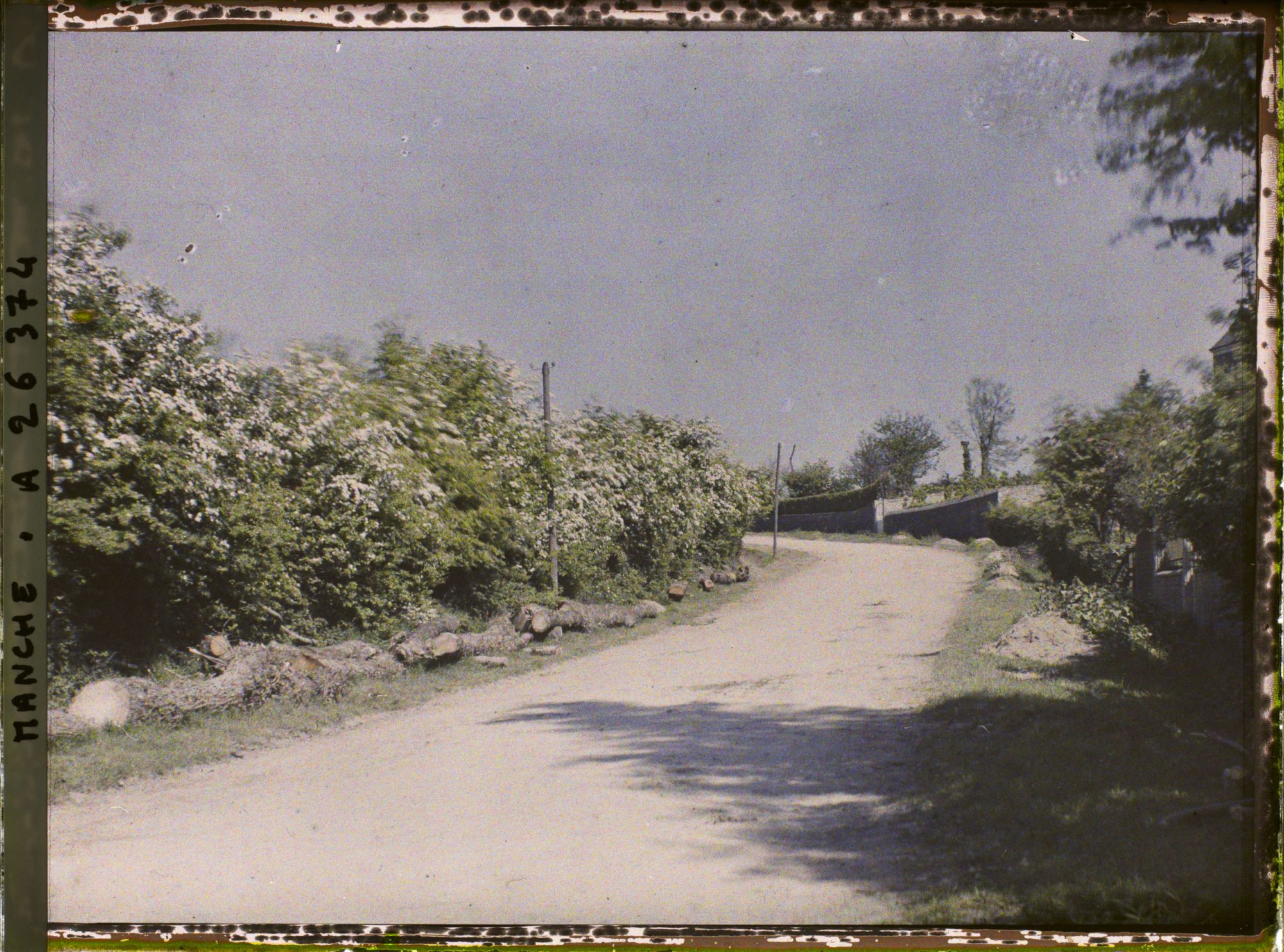 Image représentant La route de Cherbourg à la halte du Vey
