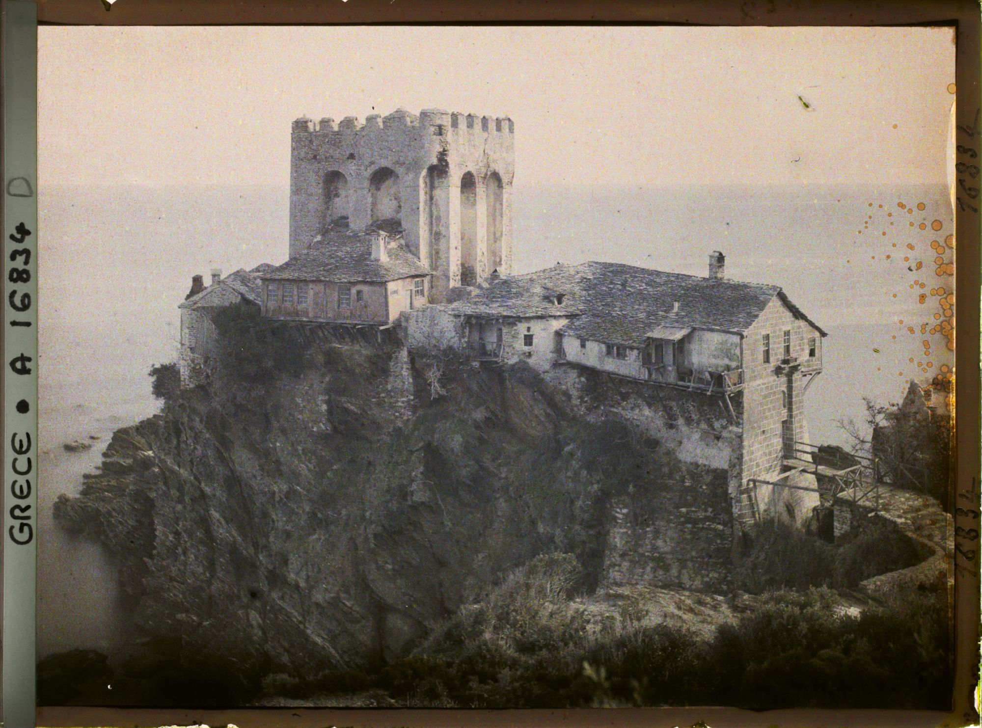 Image représentant L'Arsenal du monastère de la Grande Laure