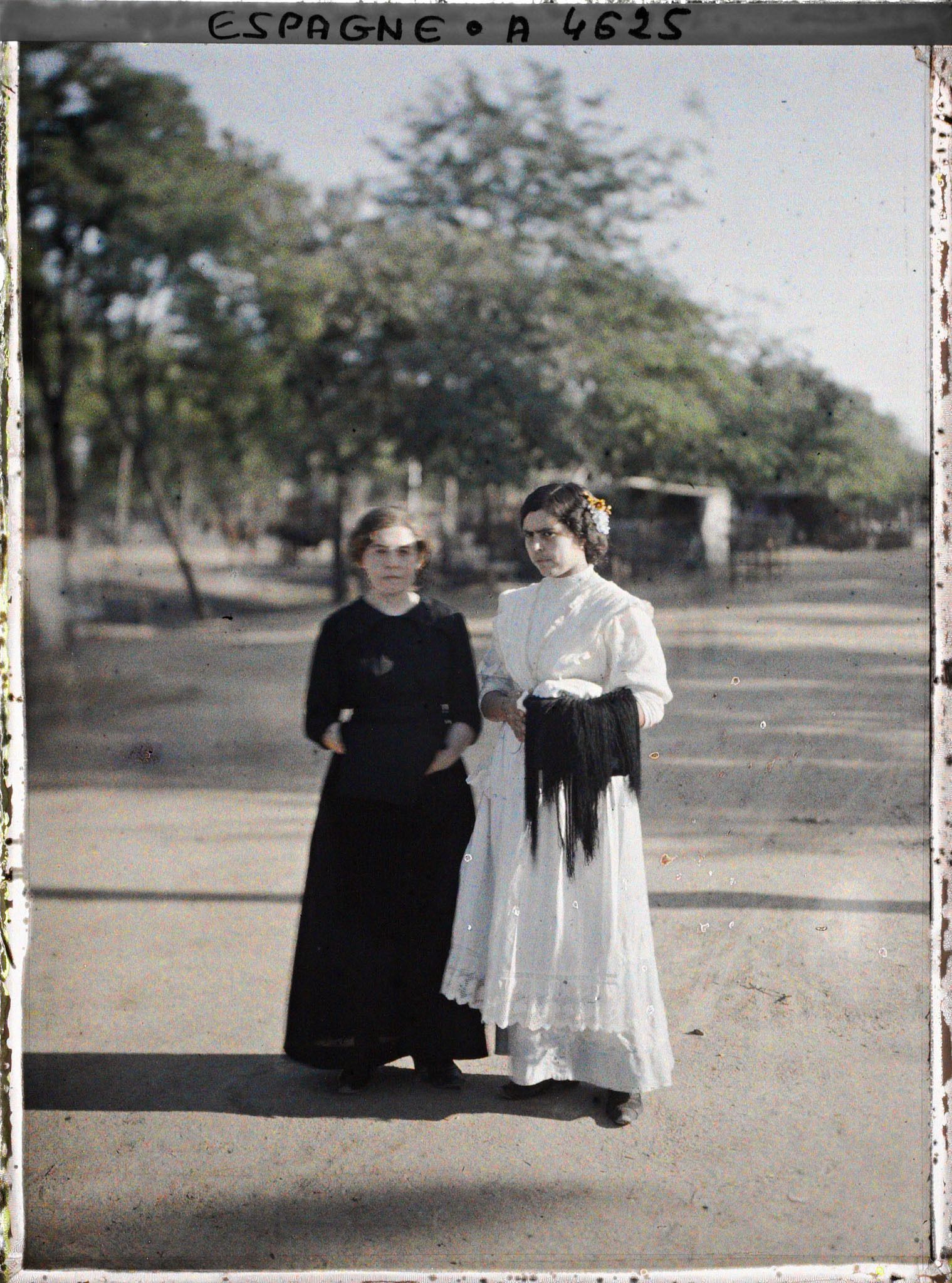 Image représentant Portrait de deux femmes