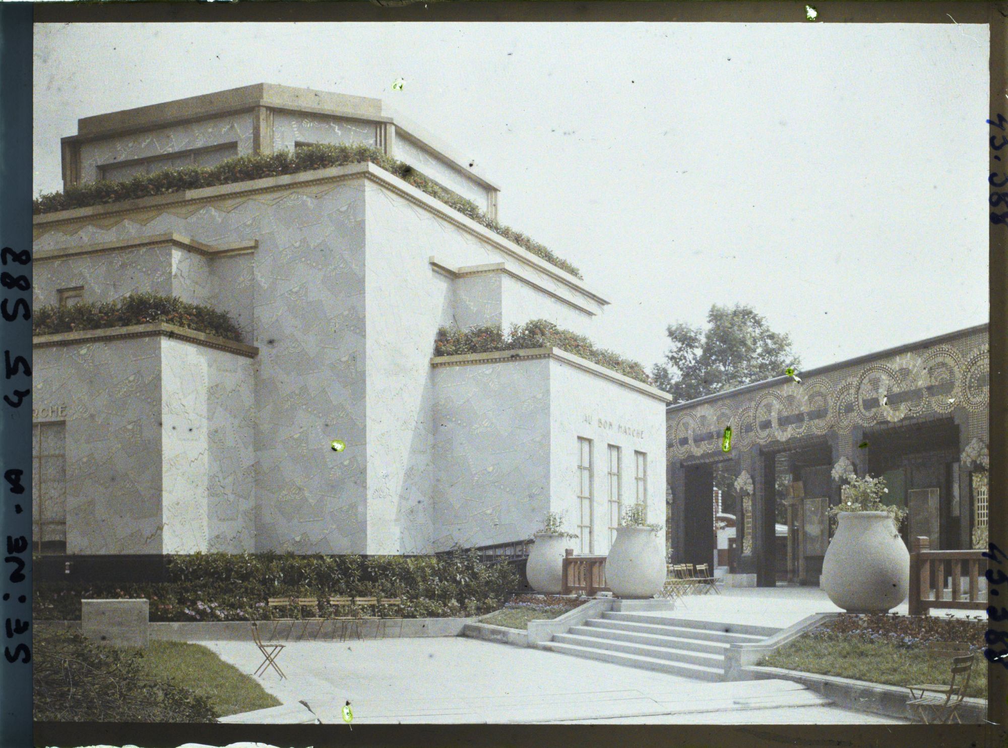Image représentant L'Exposition des arts décoratifs, Pavillon du Bon Marché - Pavillon Pomone
