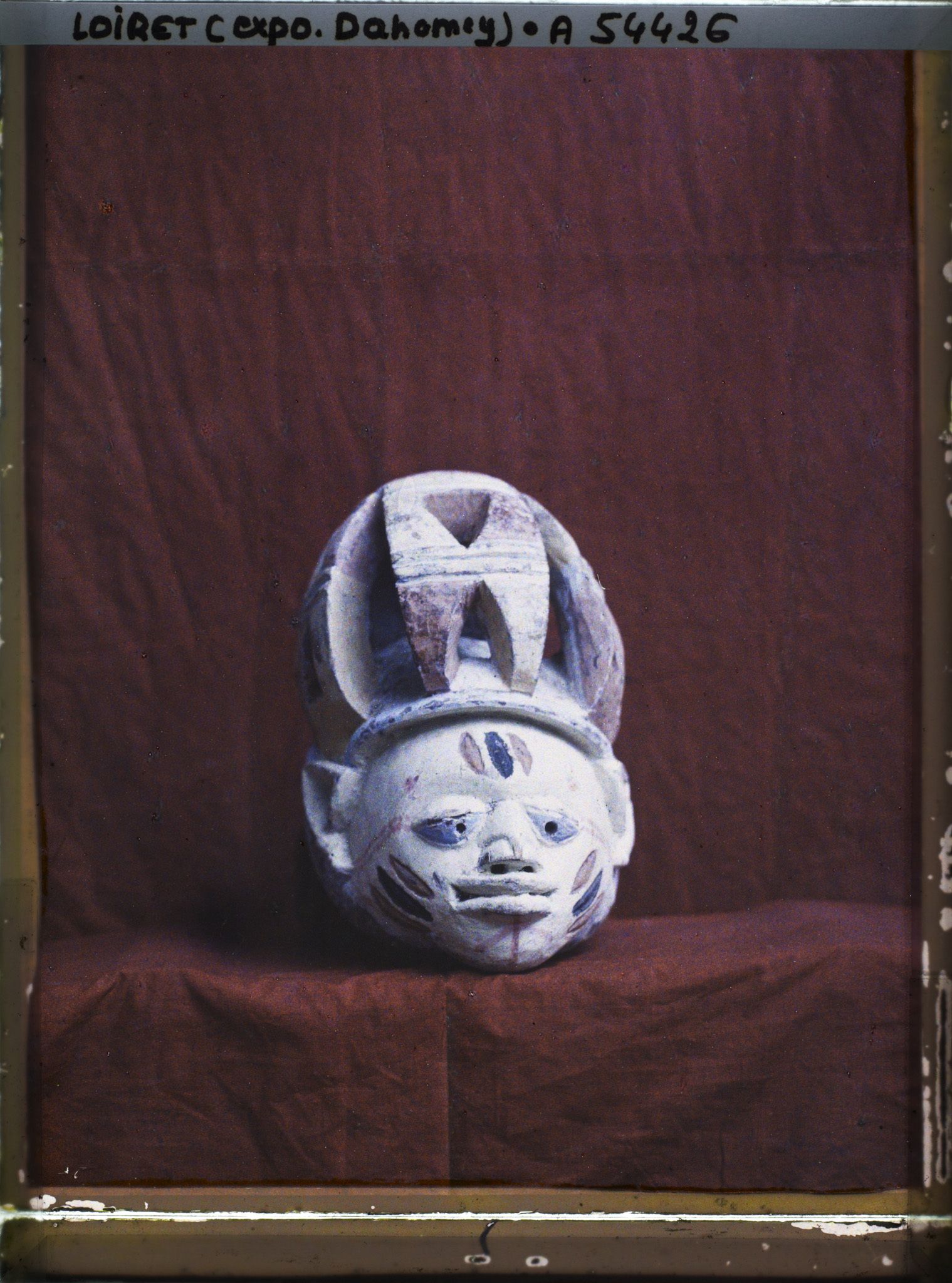 Image représentant Exposition d'art africain, masque aux triangles