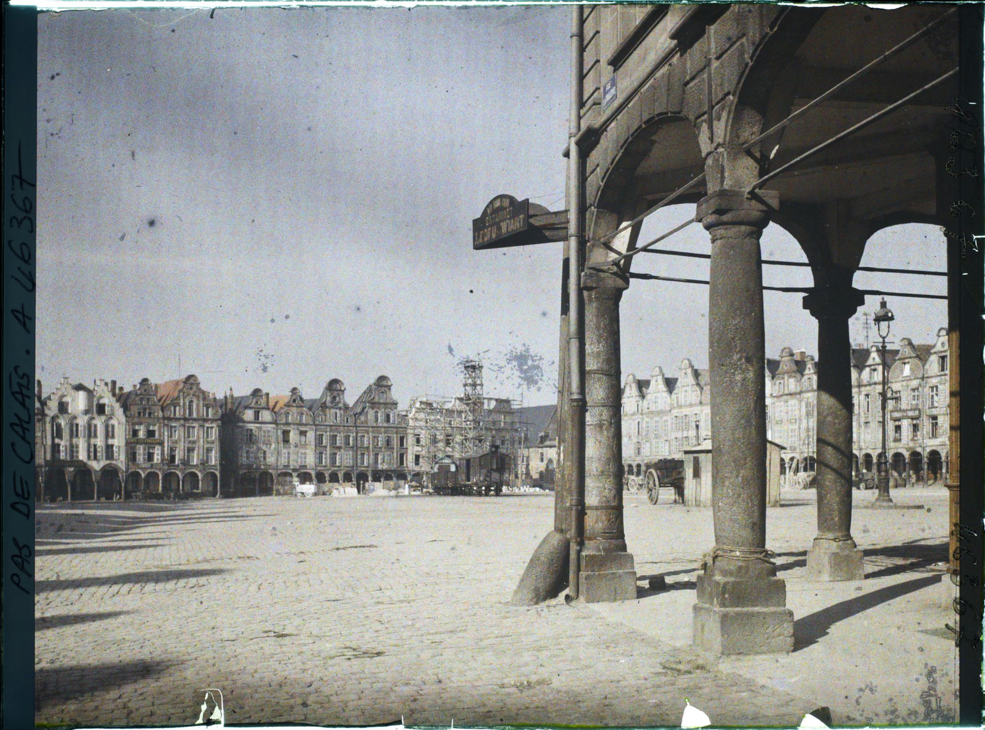 Image représentant France, Arras, Grande Place, partie Sud