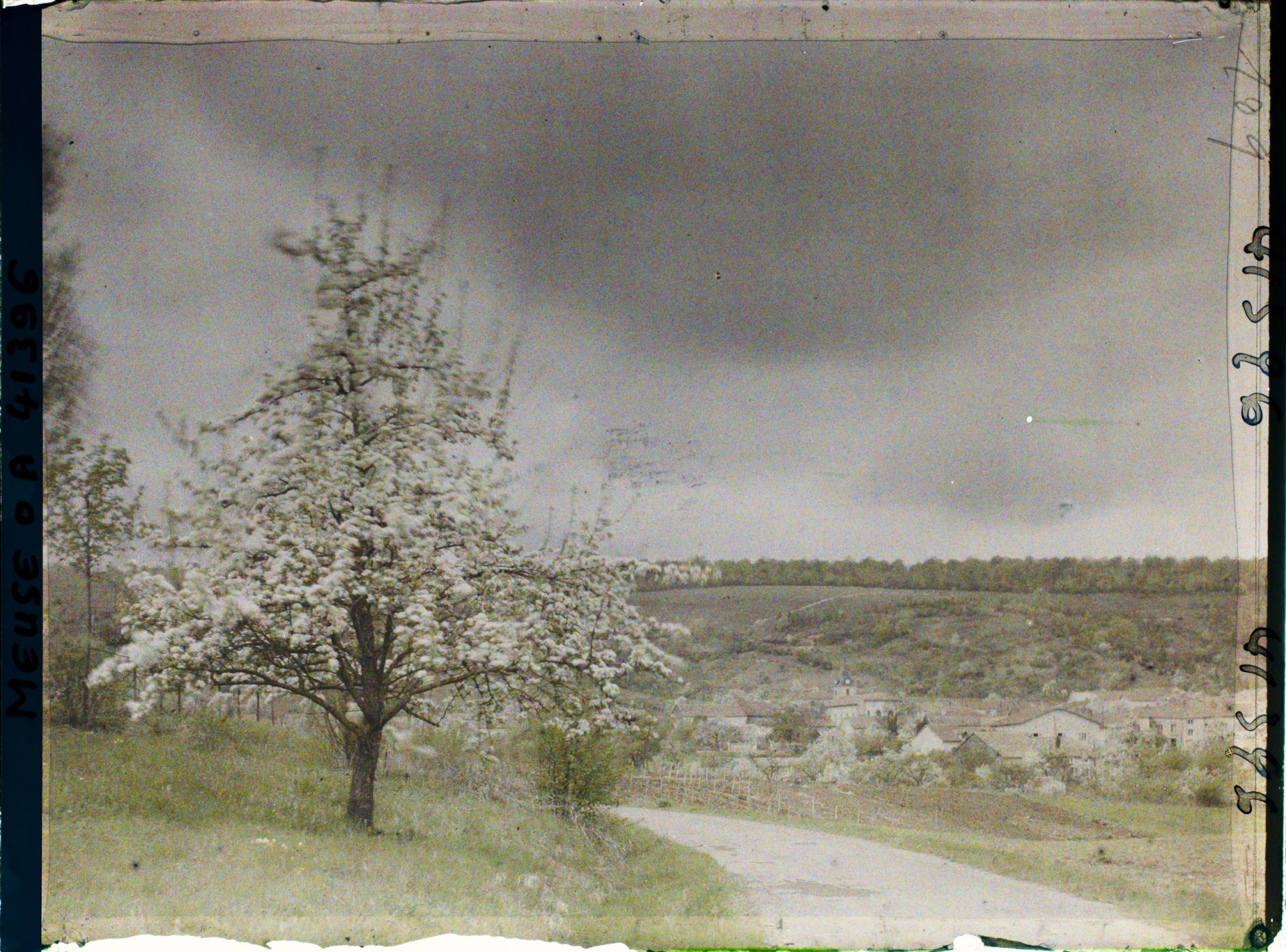 Image représentant France, St Maurice sous les Côtes, Panorama du Village
