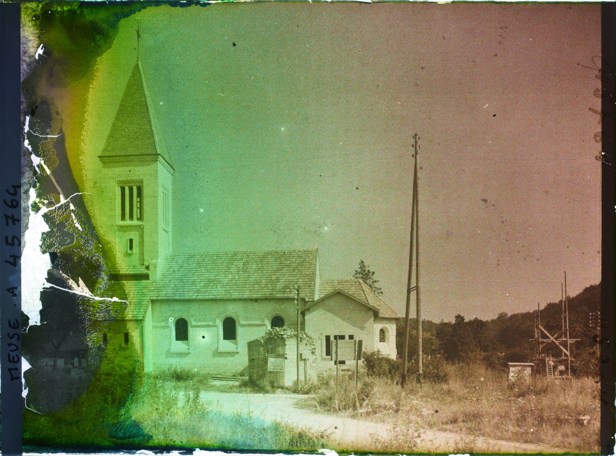Image représentant France, Apremont, La nouvelle Eglise