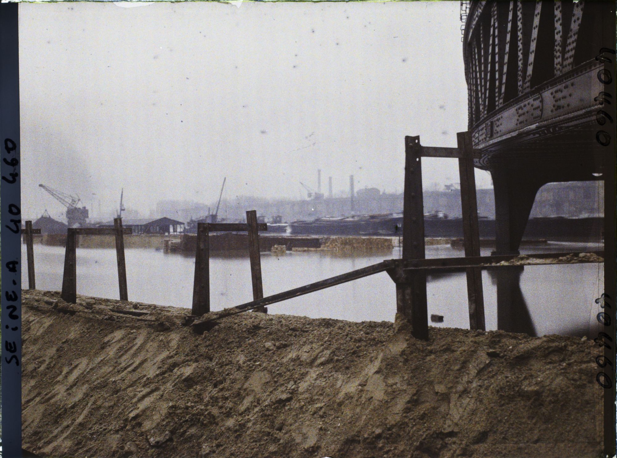 Image représentant La crue de la Seine (quai de la Rapée ?)