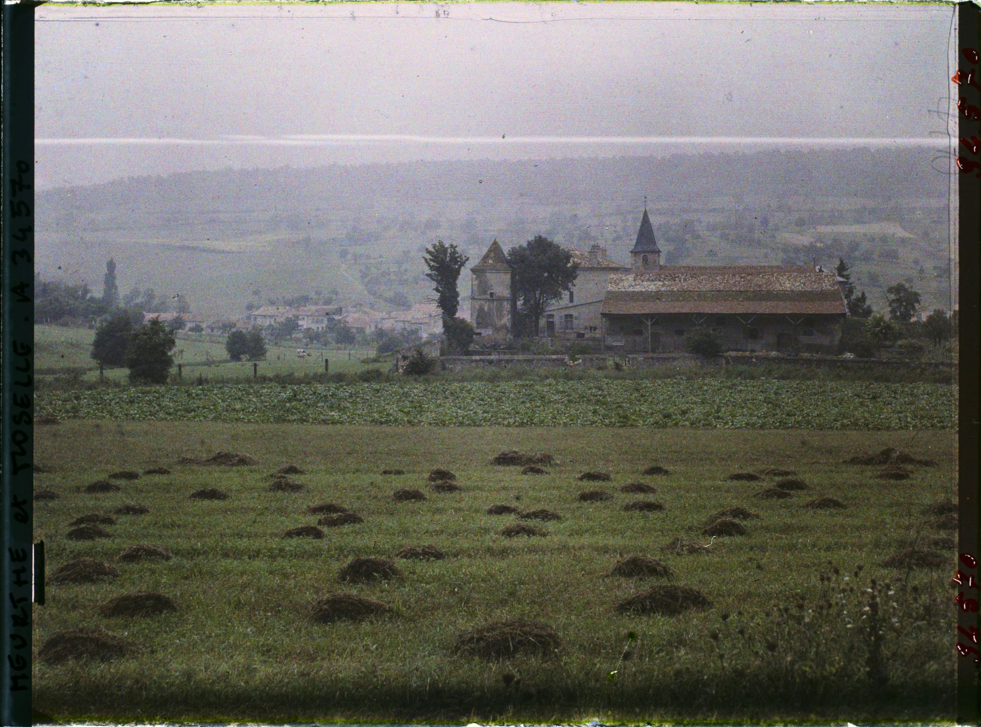 Image représentant France, Villers-sous-Premy, Effet de brume sur le Village