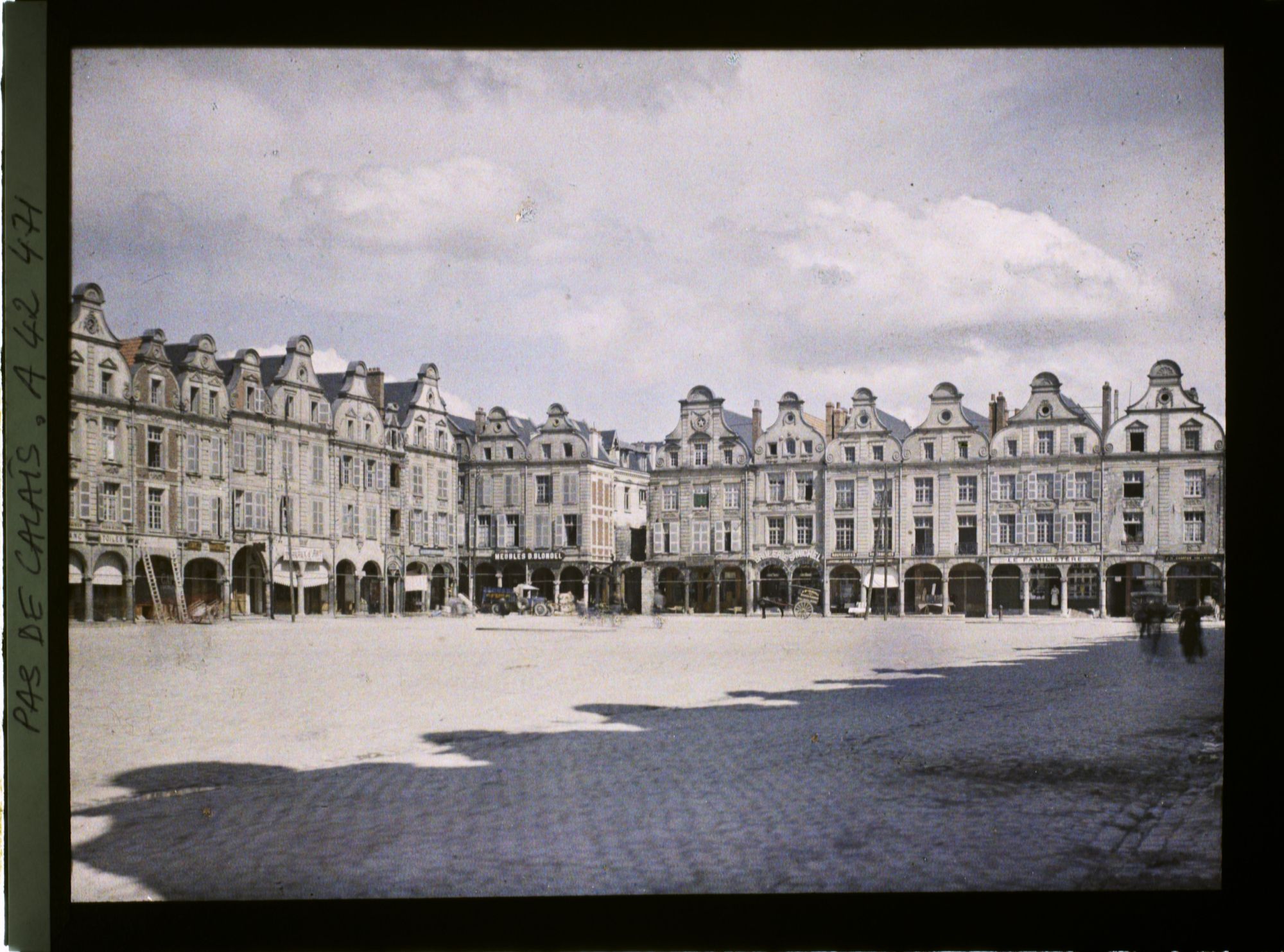 Image représentant France, Arras, Angle de la petite Place vers la rue de la Taillanderie