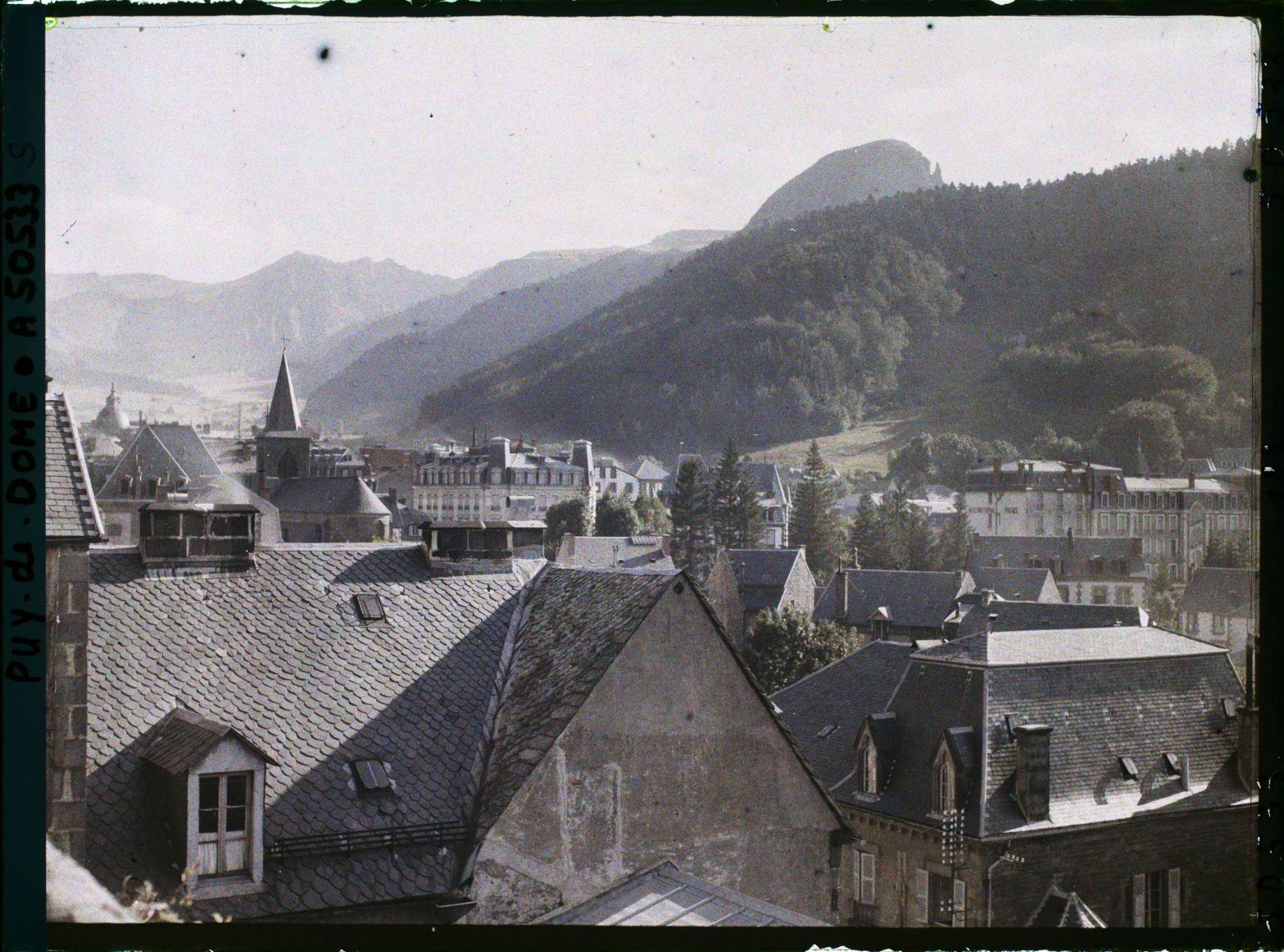 Image représentant France, Mont Dore, Un Coin du Mont Dore et le Capucin