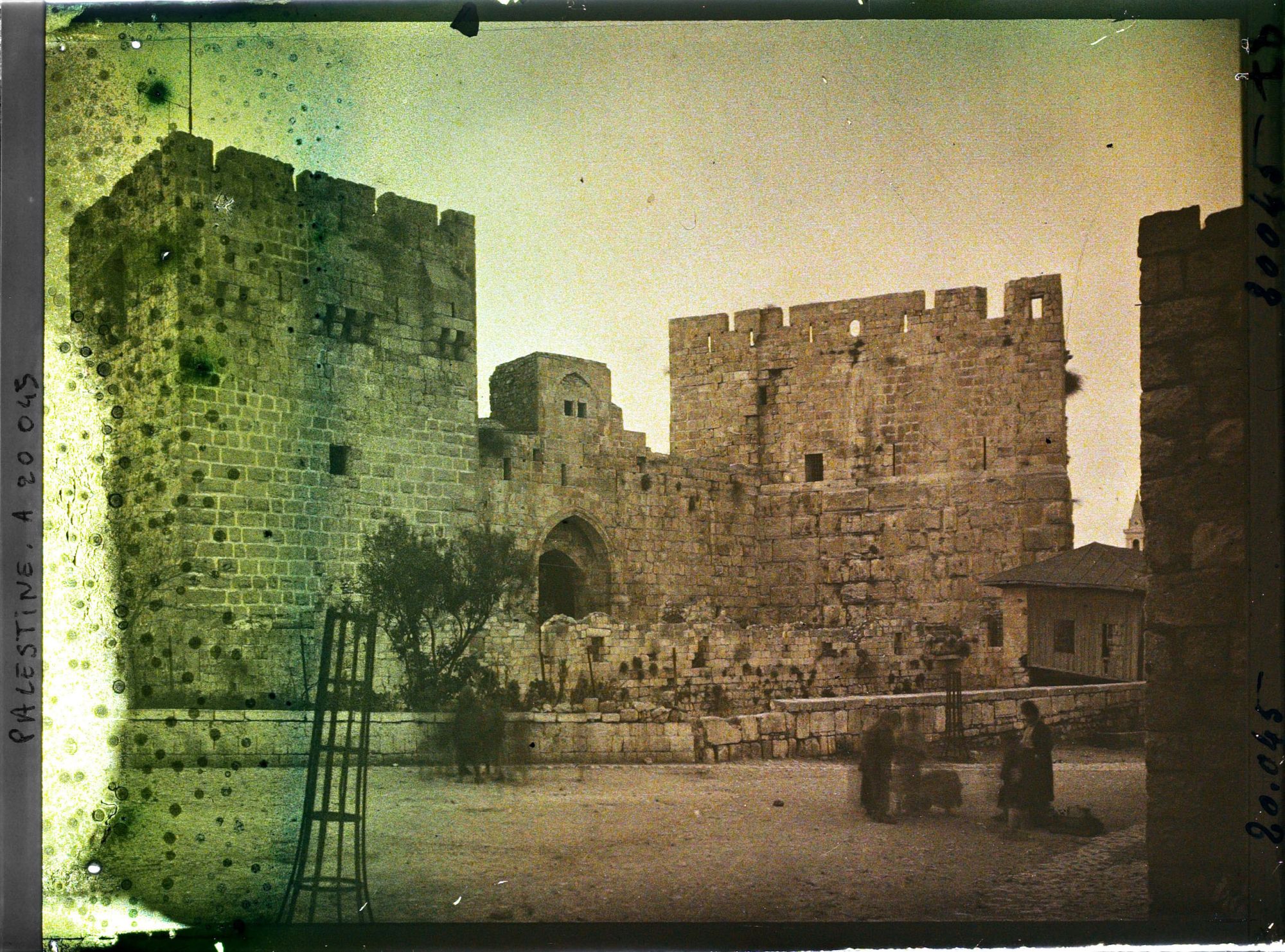 Image représentant Tour et porte de David