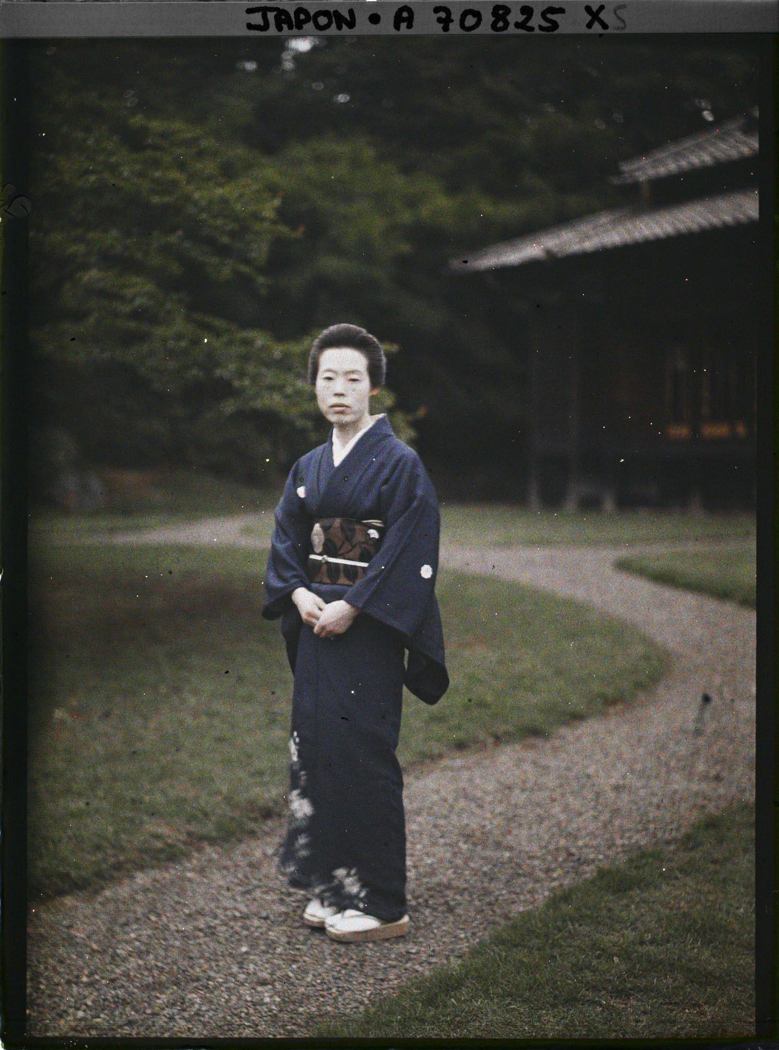 Image représentant Résidence de la famille Asaka : femme de la suite de la princesse Asaka (Nobuko)
