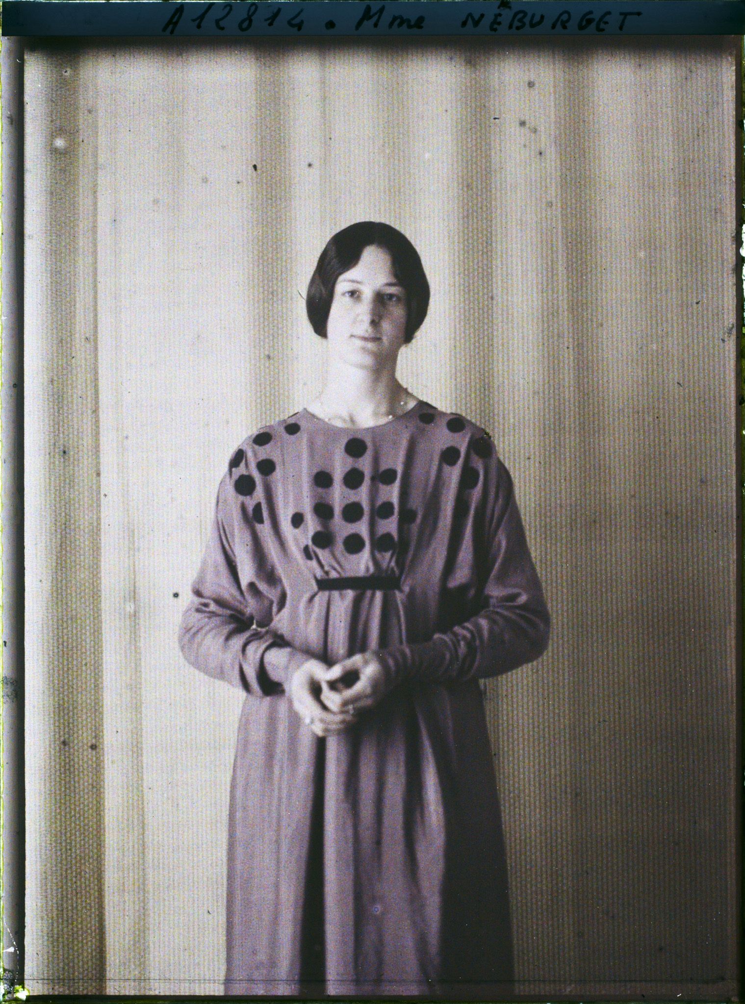 Image représentant https://musee-albert-kahn.s-museum.fr/home/NWQ2OTAwYzNmYjZlZTk1ZWQwODJmMjY4L2dlbmVyaWMtbm90aWNlLXRhYi9hdXRob3JpdHkvNjE3YTc5ZjVjZjhiODk2OGIzMzM3ZDIx/5d6900c3fb6ee95ed082f268/generic-notice-tab/authority/617a79ebcf8b8968b33374b8 Madame Neburget